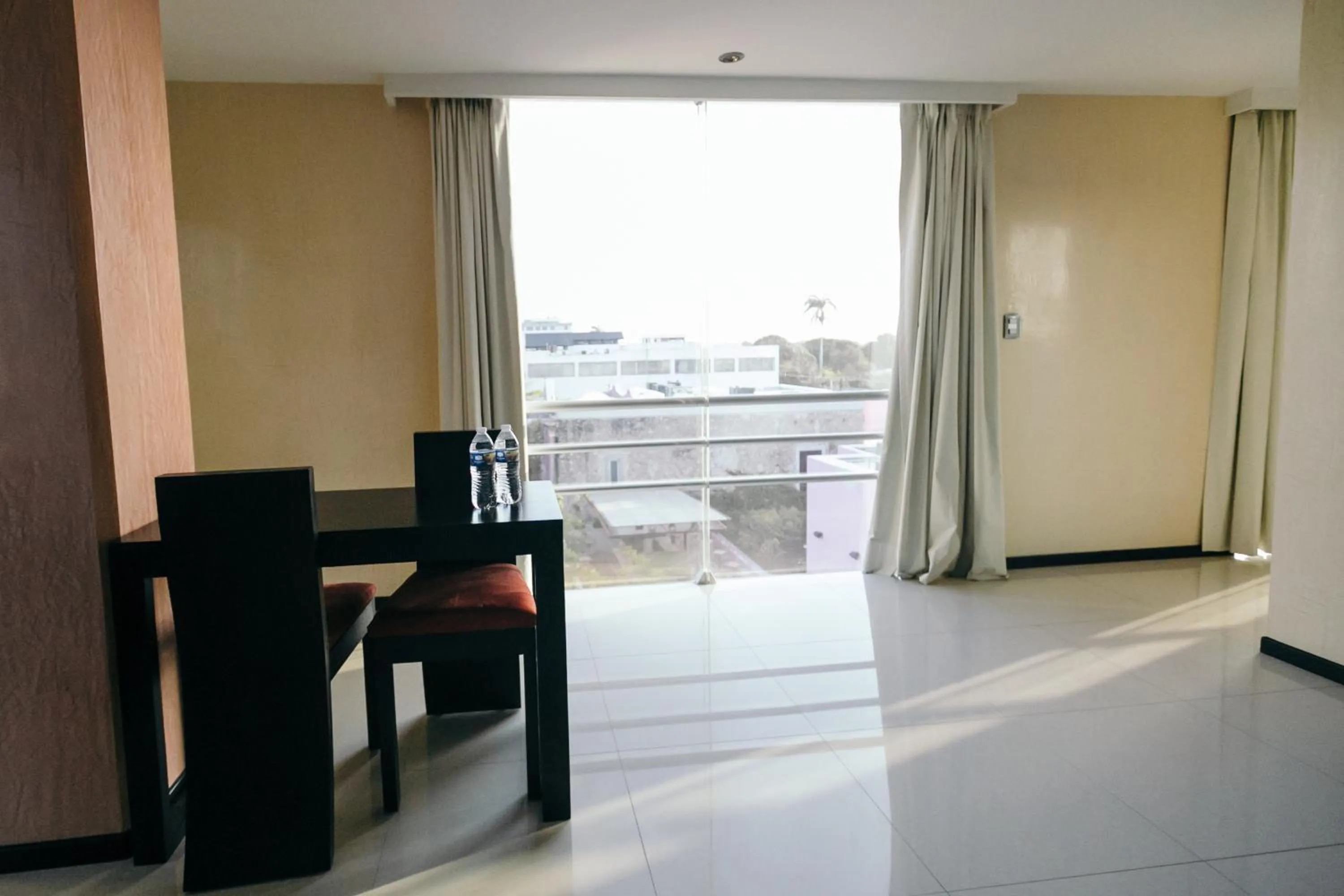 Coffee/tea facilities, Bed in Hotel El Español Paseo de Montejo