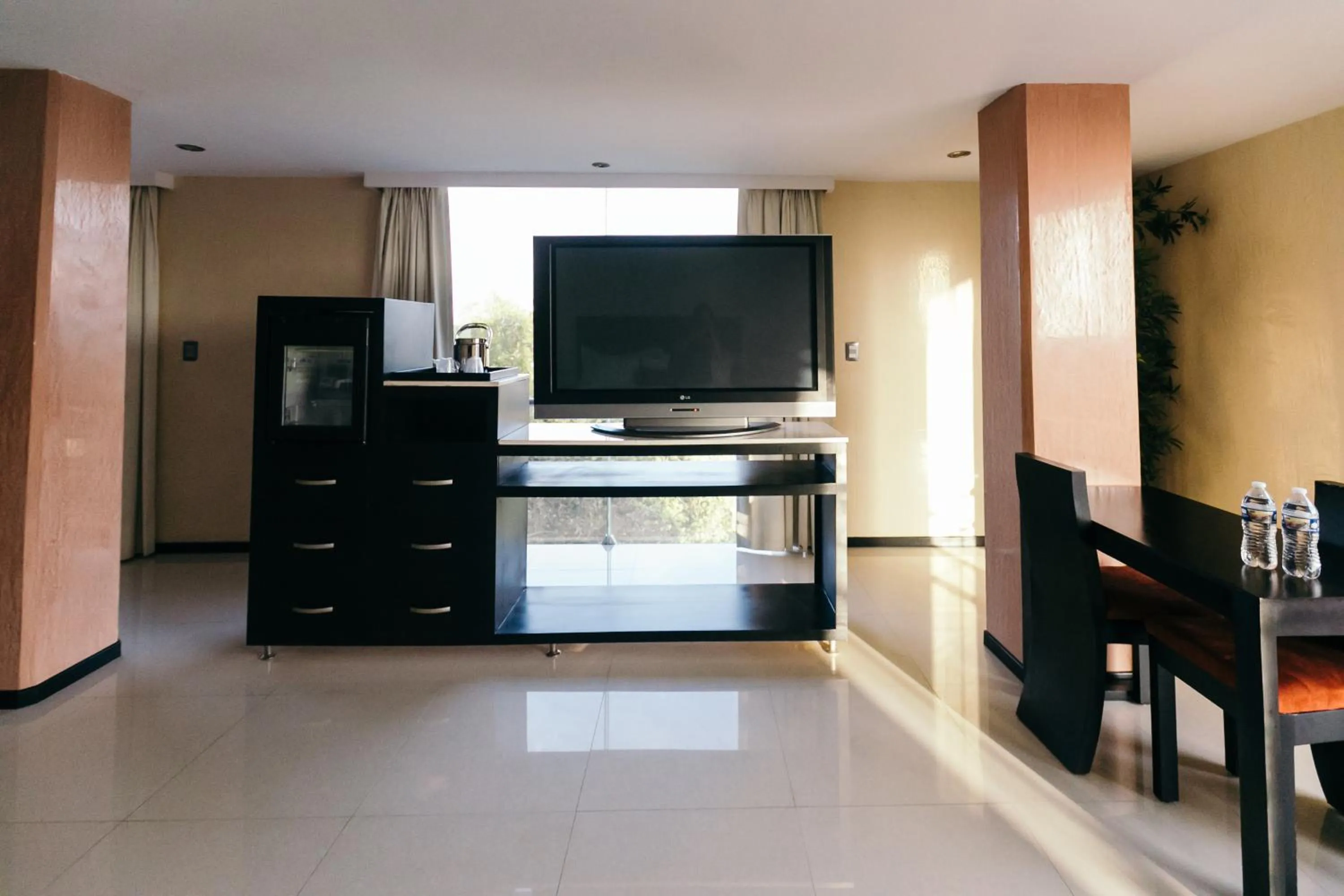 TV and multimedia in Hotel El Español Paseo de Montejo