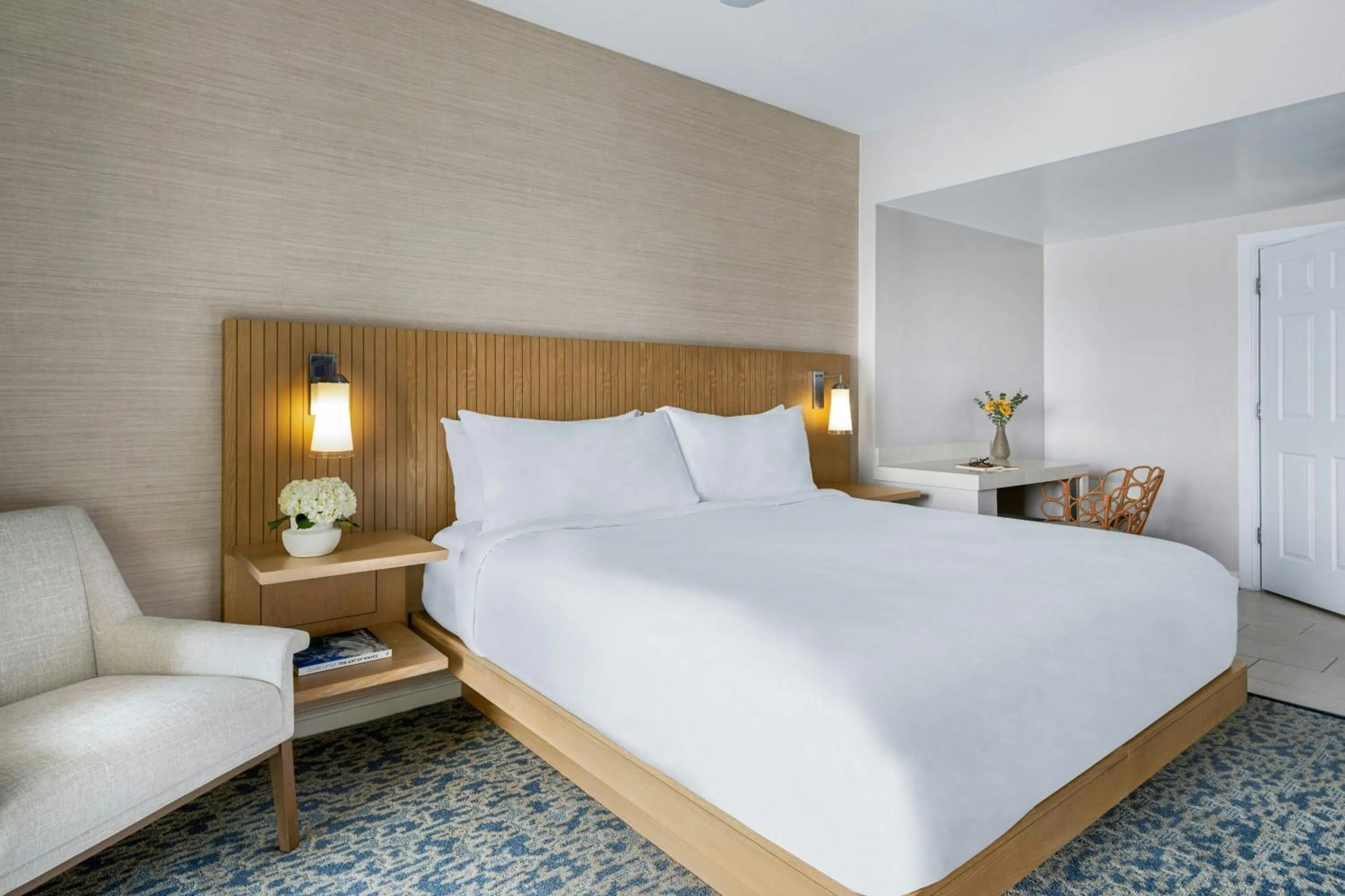 Bedroom, Bed in Marriott's BeachPlace Towers