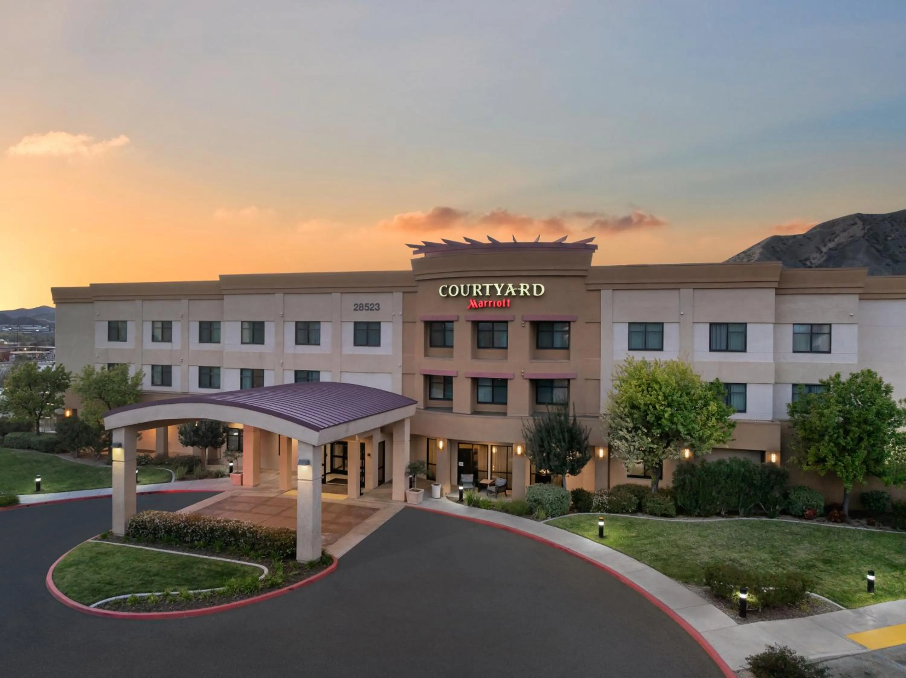Property building in Courtyard by Marriott Santa Clarita Valencia