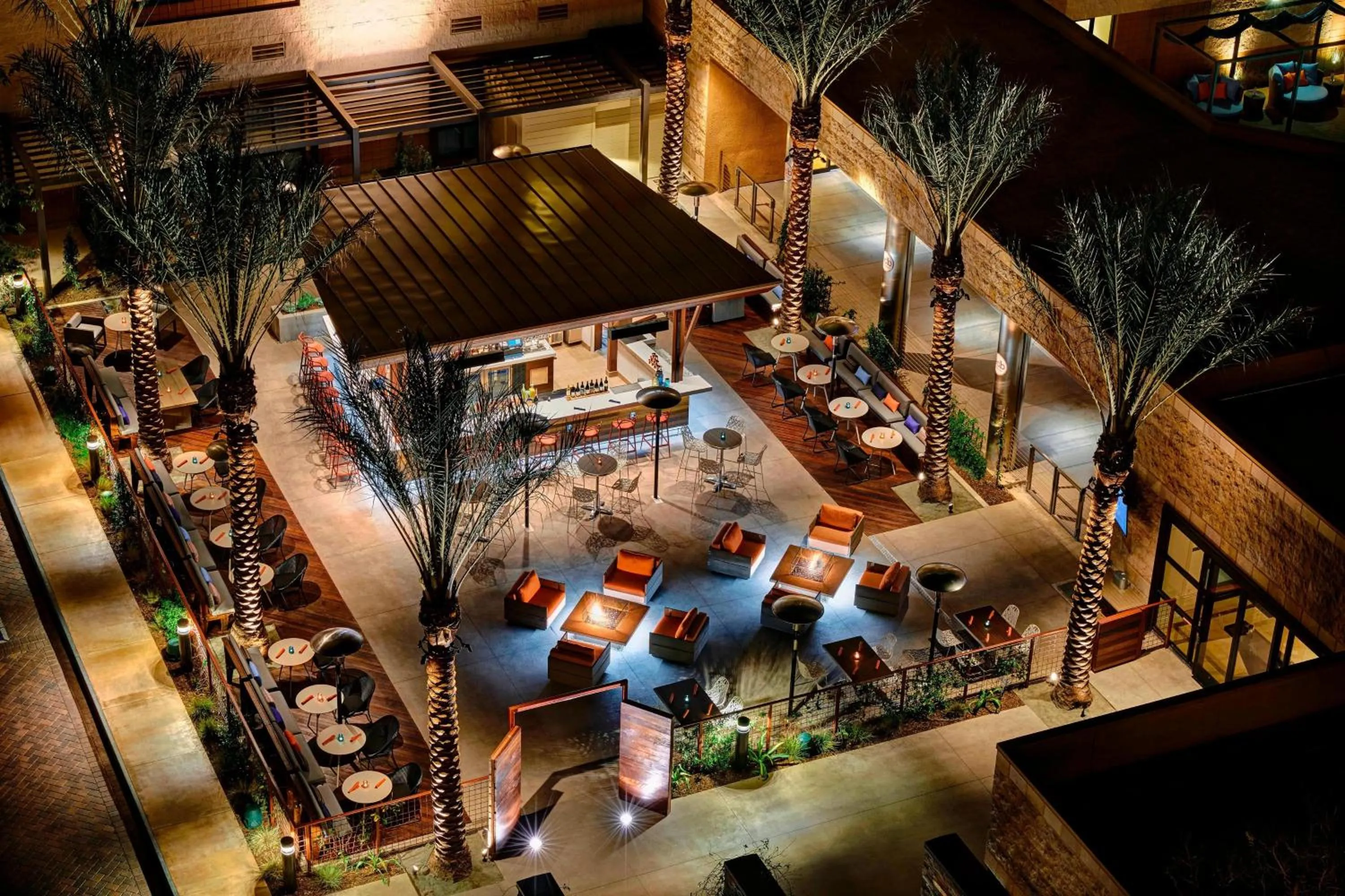 Restaurant/places to eat in Los Angeles Marriott Burbank Airport