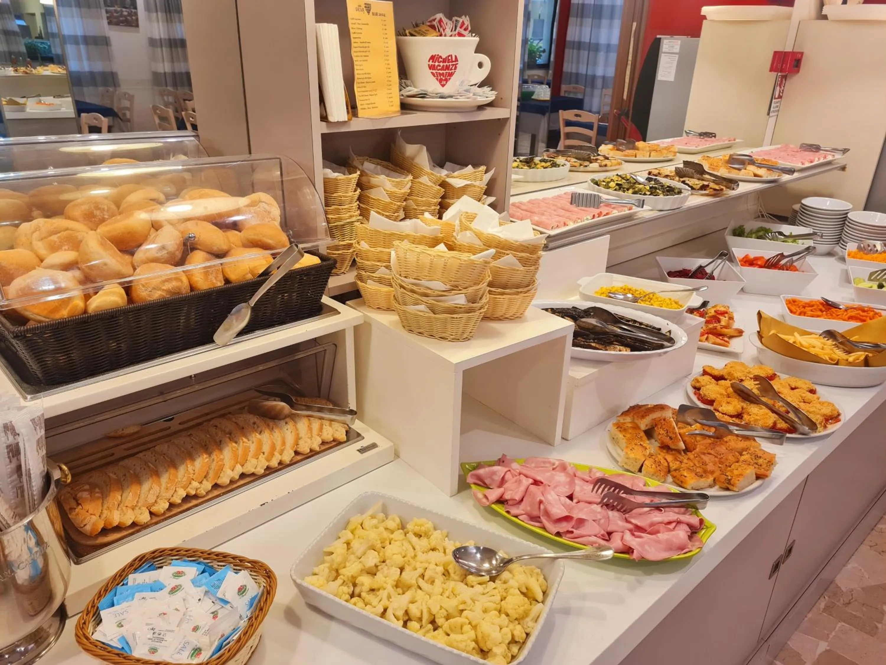 Restaurant/places to eat in Hotel Dear Rimini