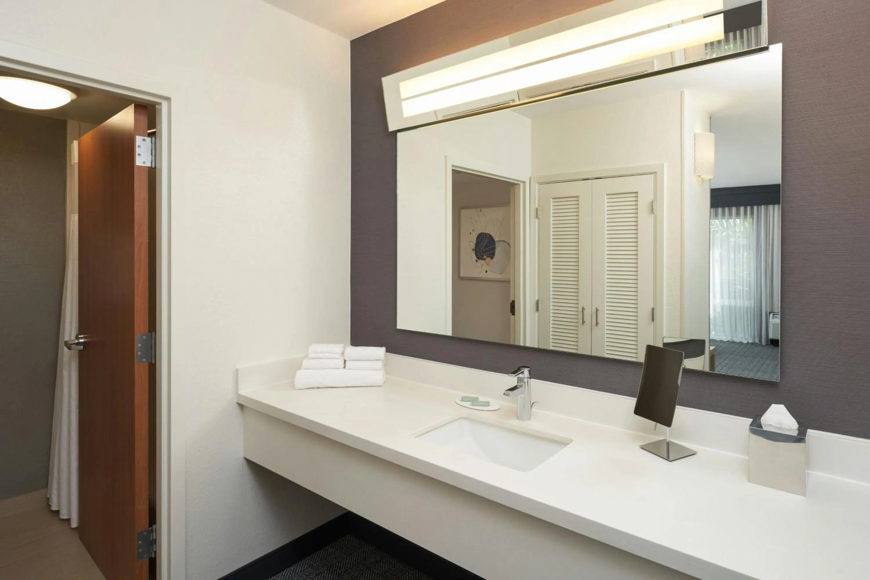 Bathroom in Courtyard by Marriott Fort Lauderdale Weston