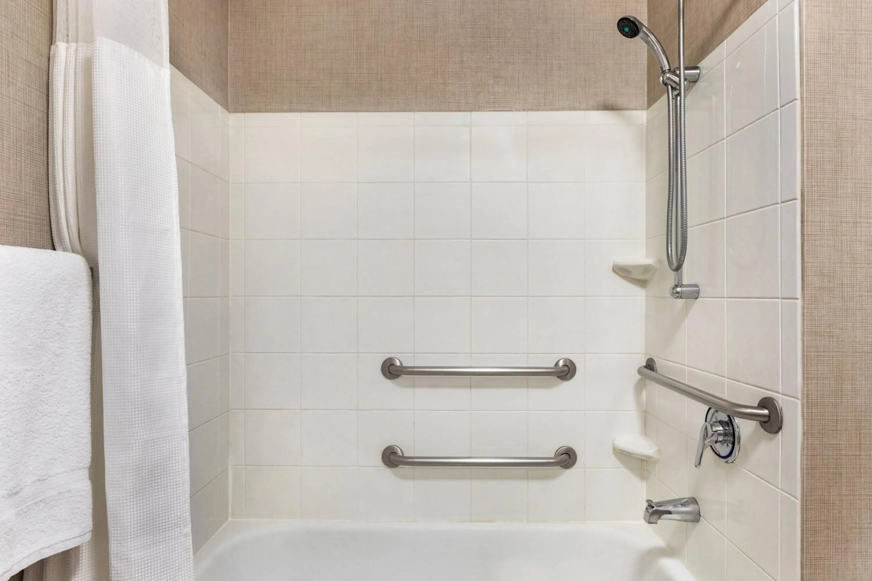 Bathroom in Residence Inn Baltimore White Marsh