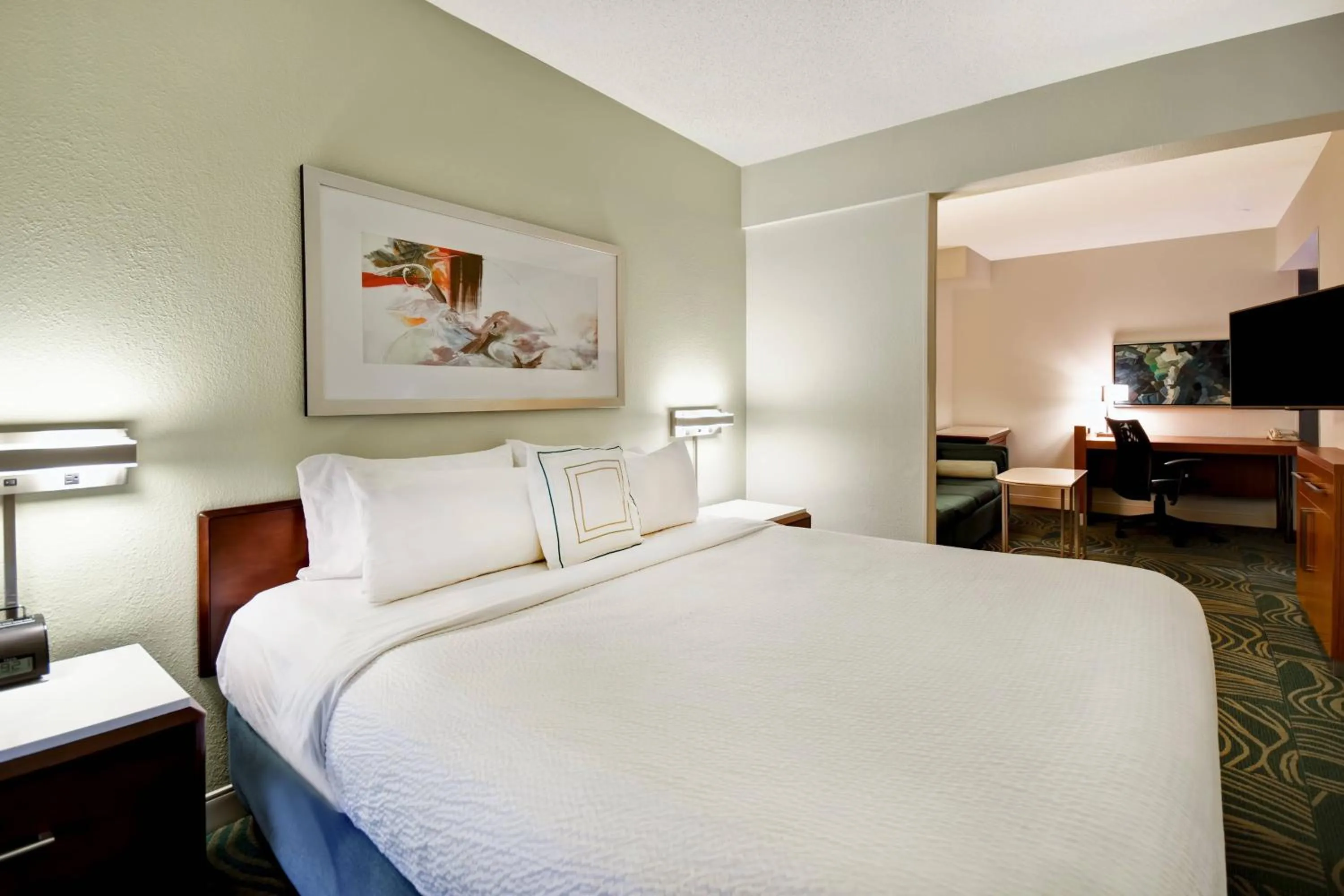 Photo of the whole room, Bed in SpringHill Suites by Marriott Baltimore BWI Airport