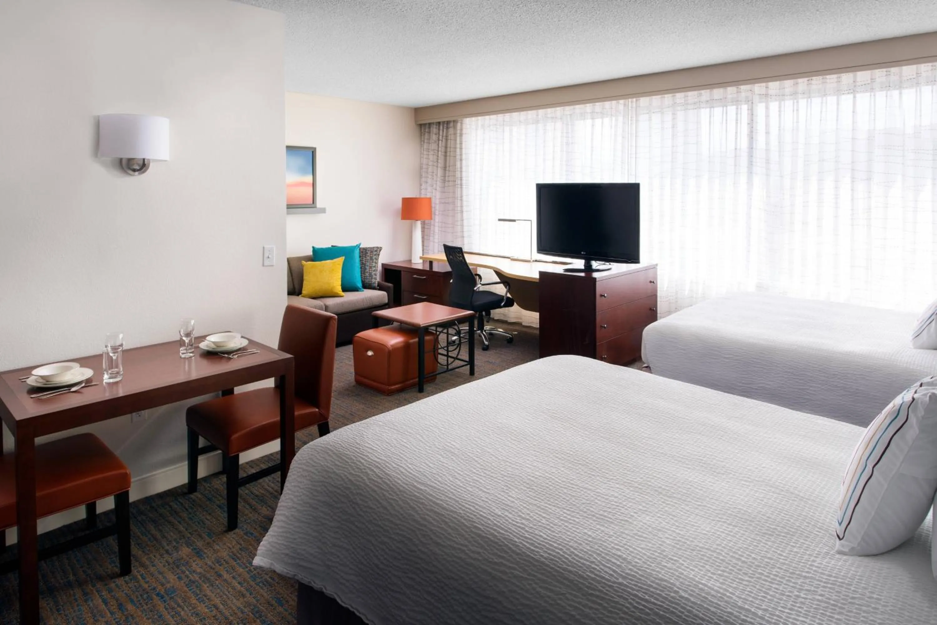 Photo of the whole room, Bed in Residence Inn by Marriott Las Vegas Hughes Center