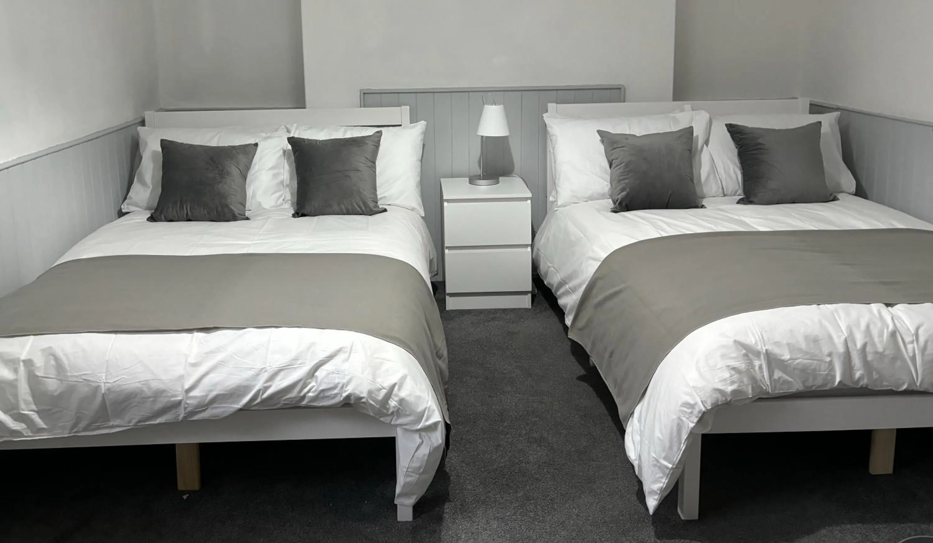 Bed in Admiral Blake Guesthouse