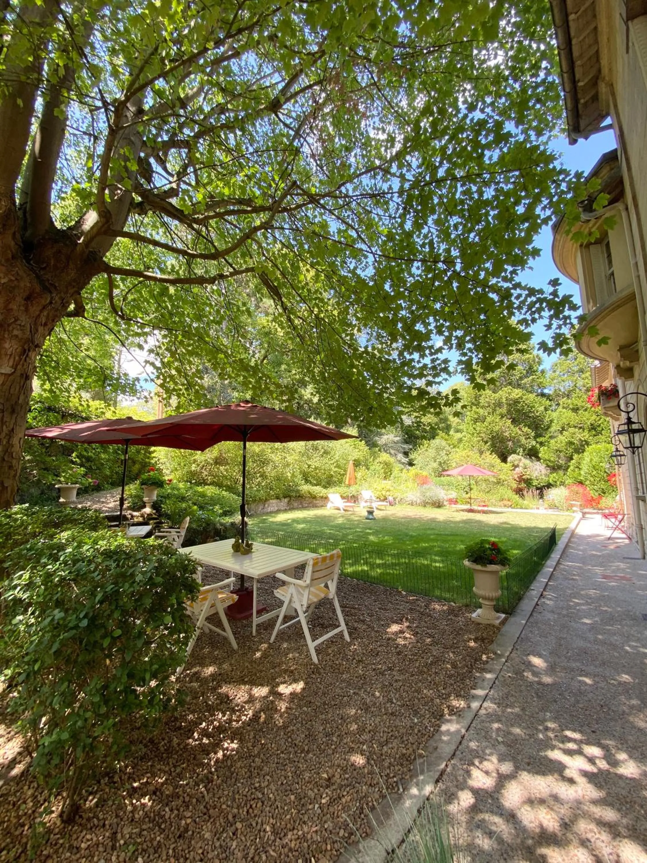 Patio in Manoir des Cavaliers - BnB