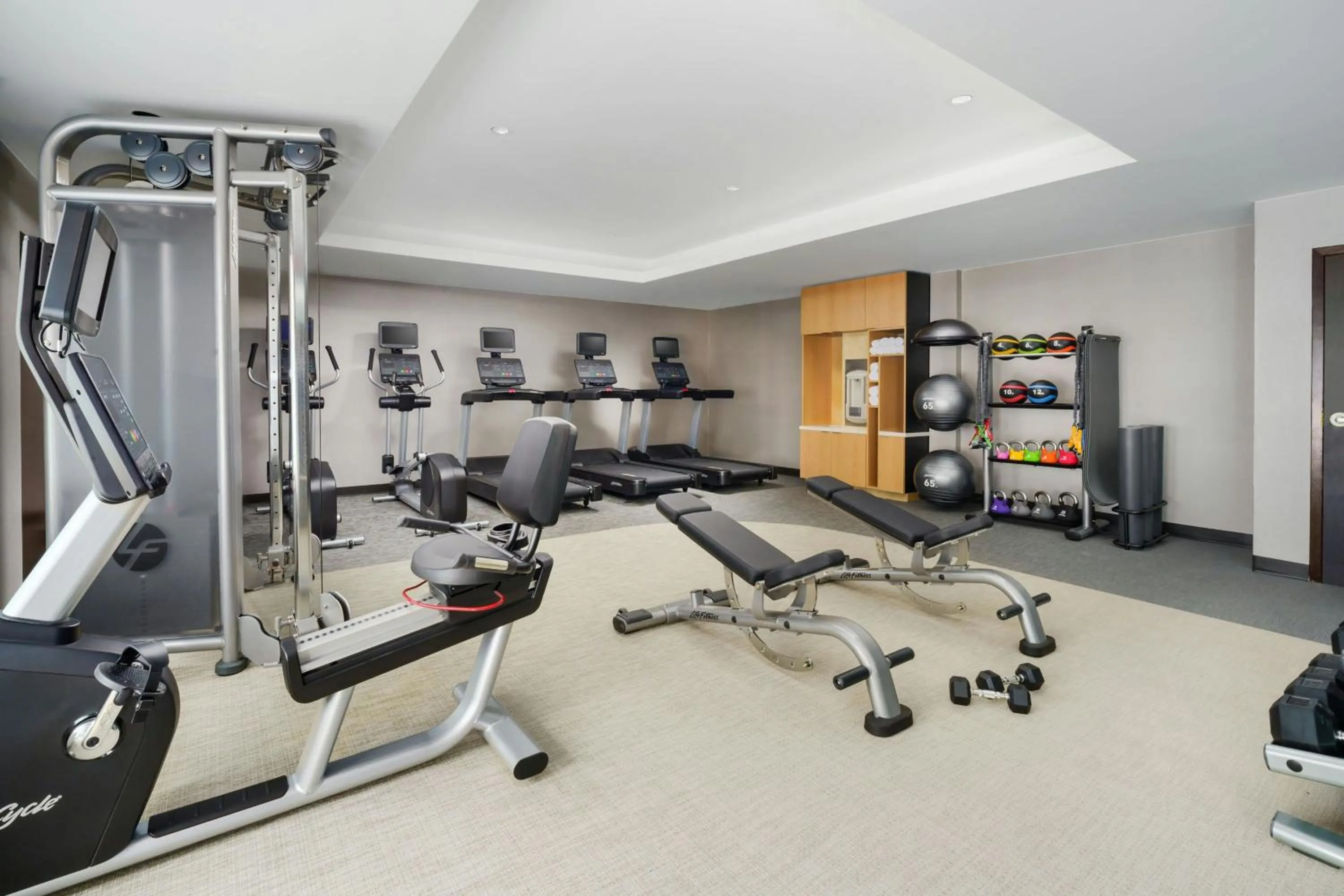 Fitness centre/facilities in Courtyard Chicago Midway Airport