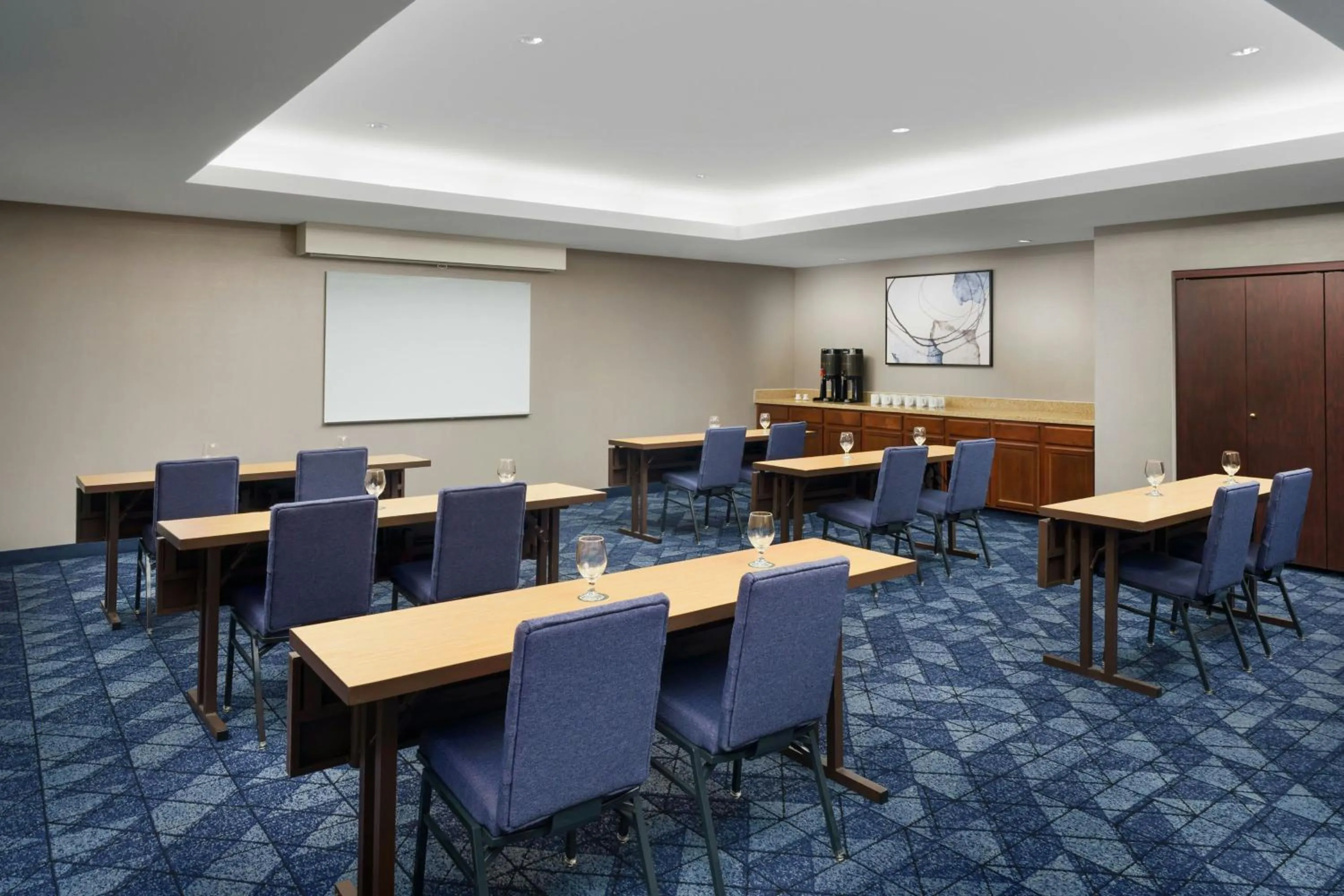 Meeting/conference room in Courtyard Chicago Midway Airport