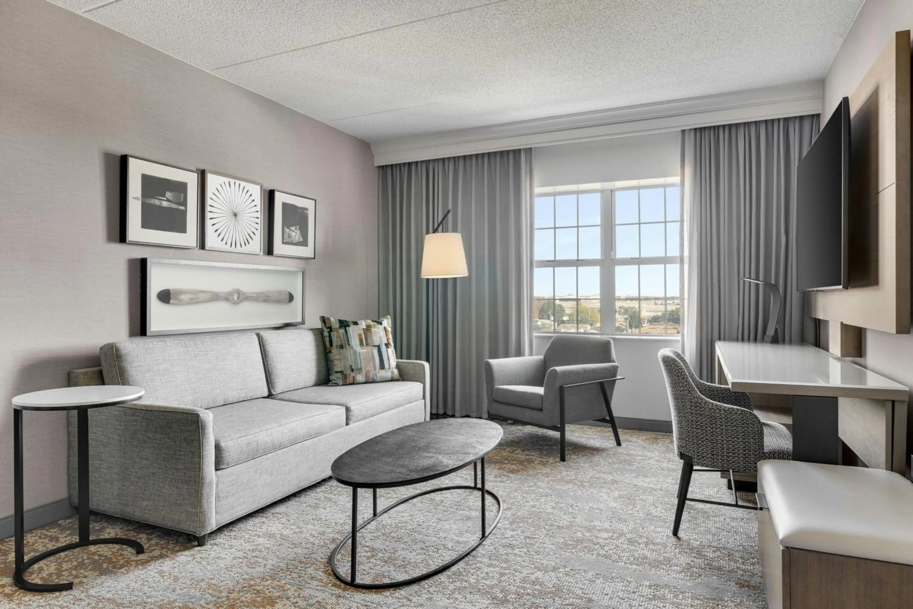 Living room in Chicago Marriott Midway