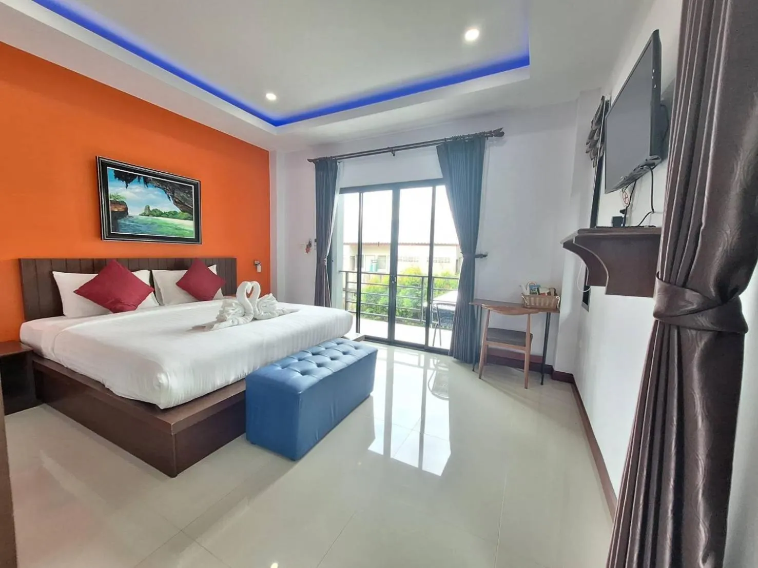 Photo of the whole room, Bed in Lanta noblesse
