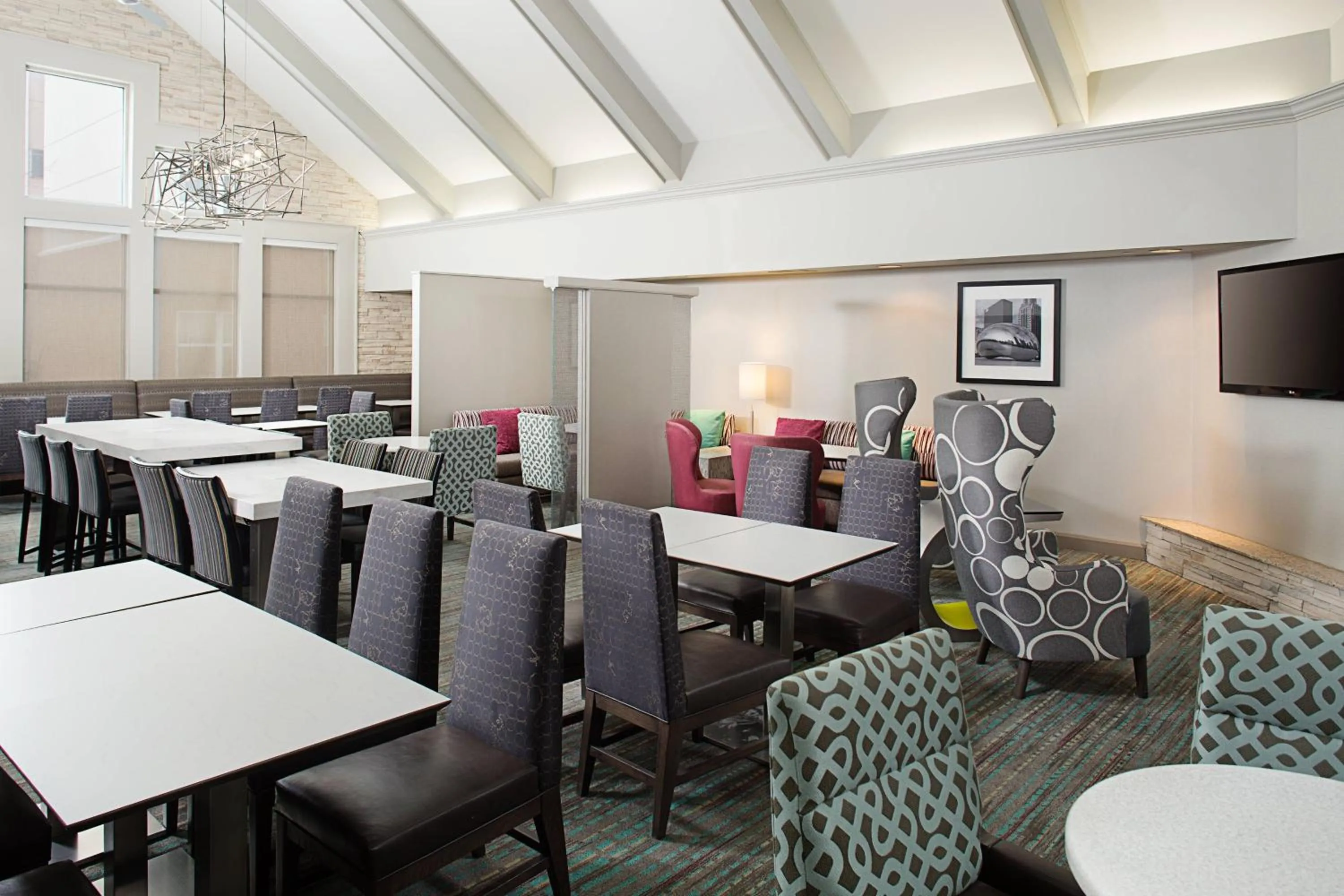 Restaurant/places to eat in Residence Inn Chicago O'Hare