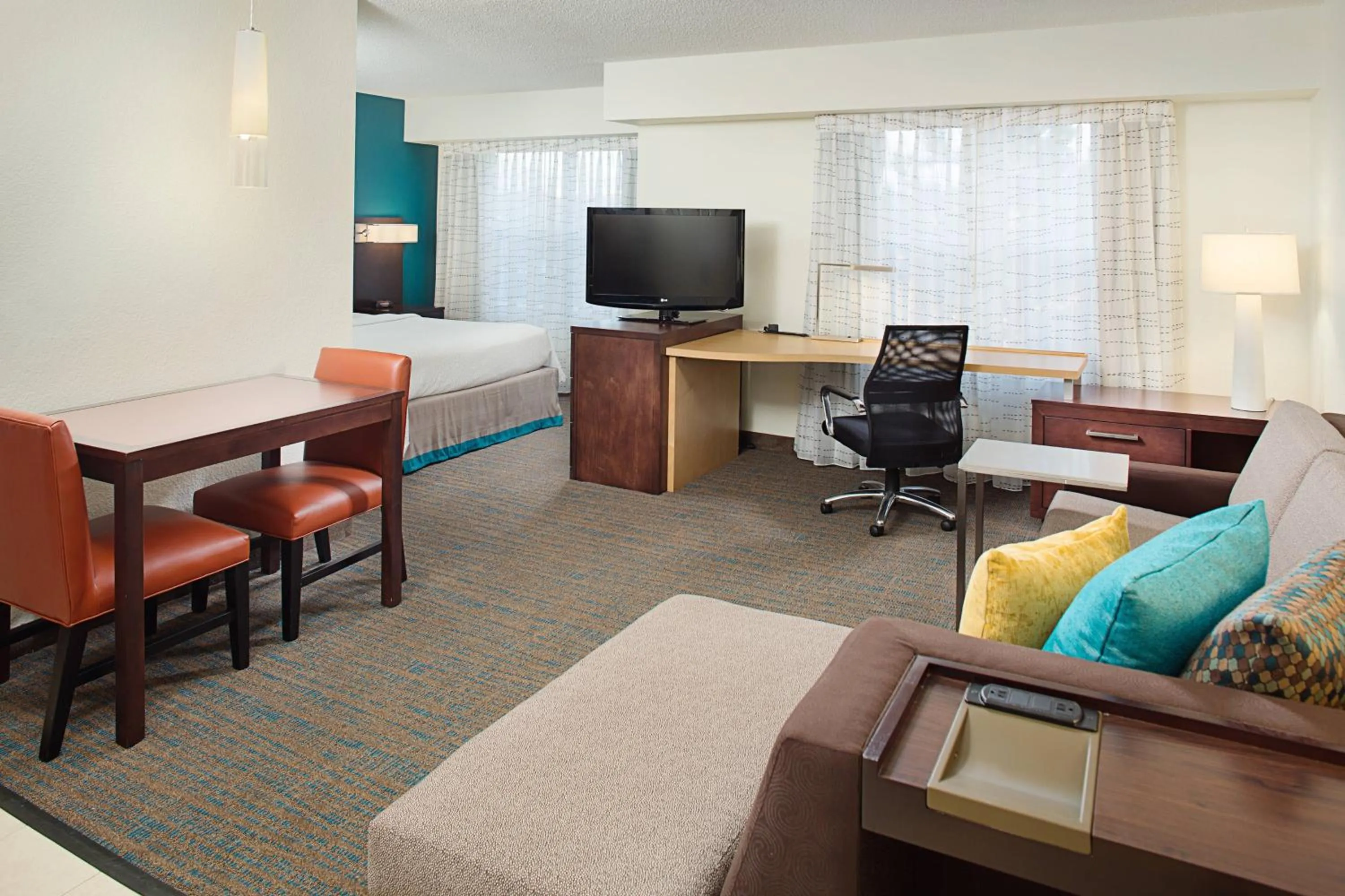 Photo of the whole room in Residence Inn Chicago O'Hare