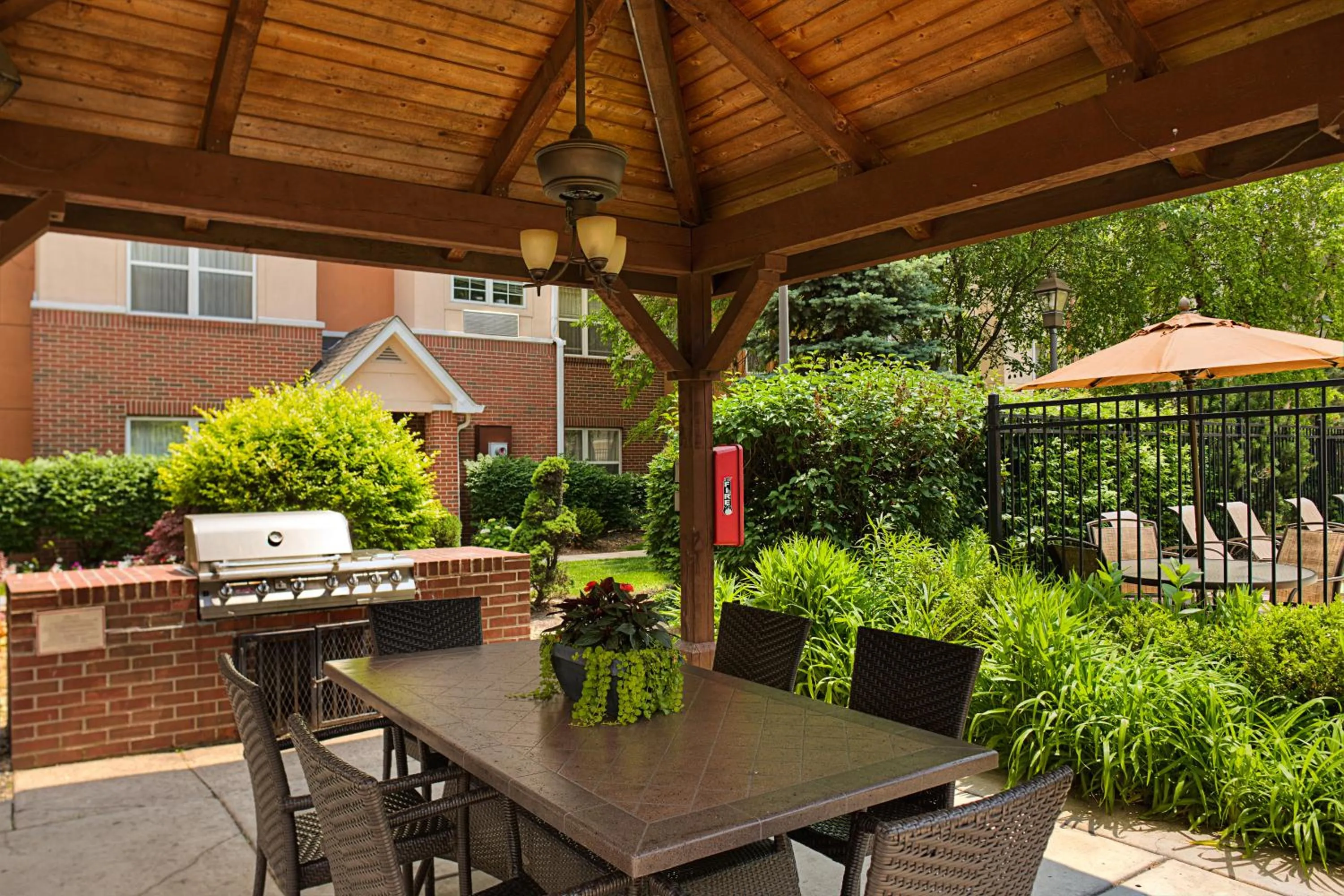 BBQ facilities in Residence Inn Chicago O'Hare