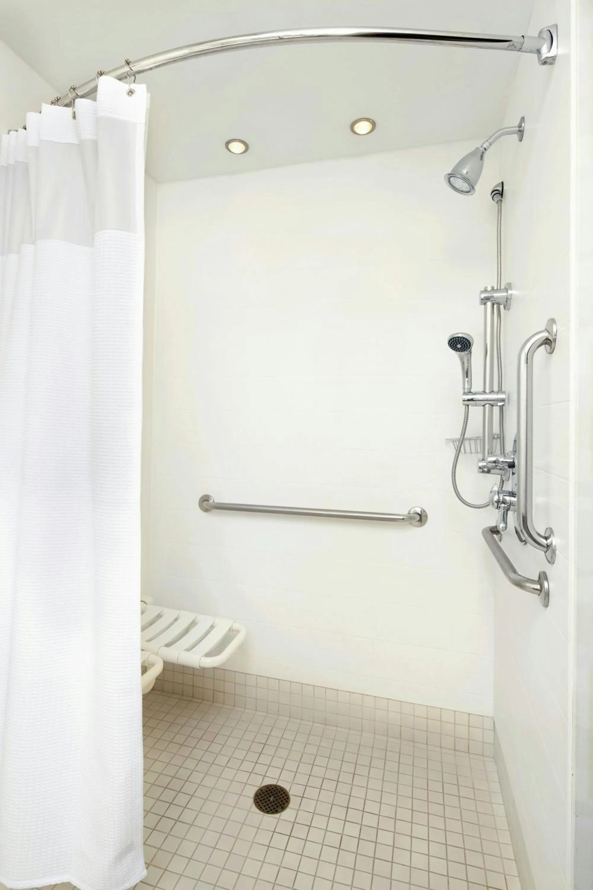 Bathroom in SpringHill Suites by Marriott Chicago Waukegan/Gurnee