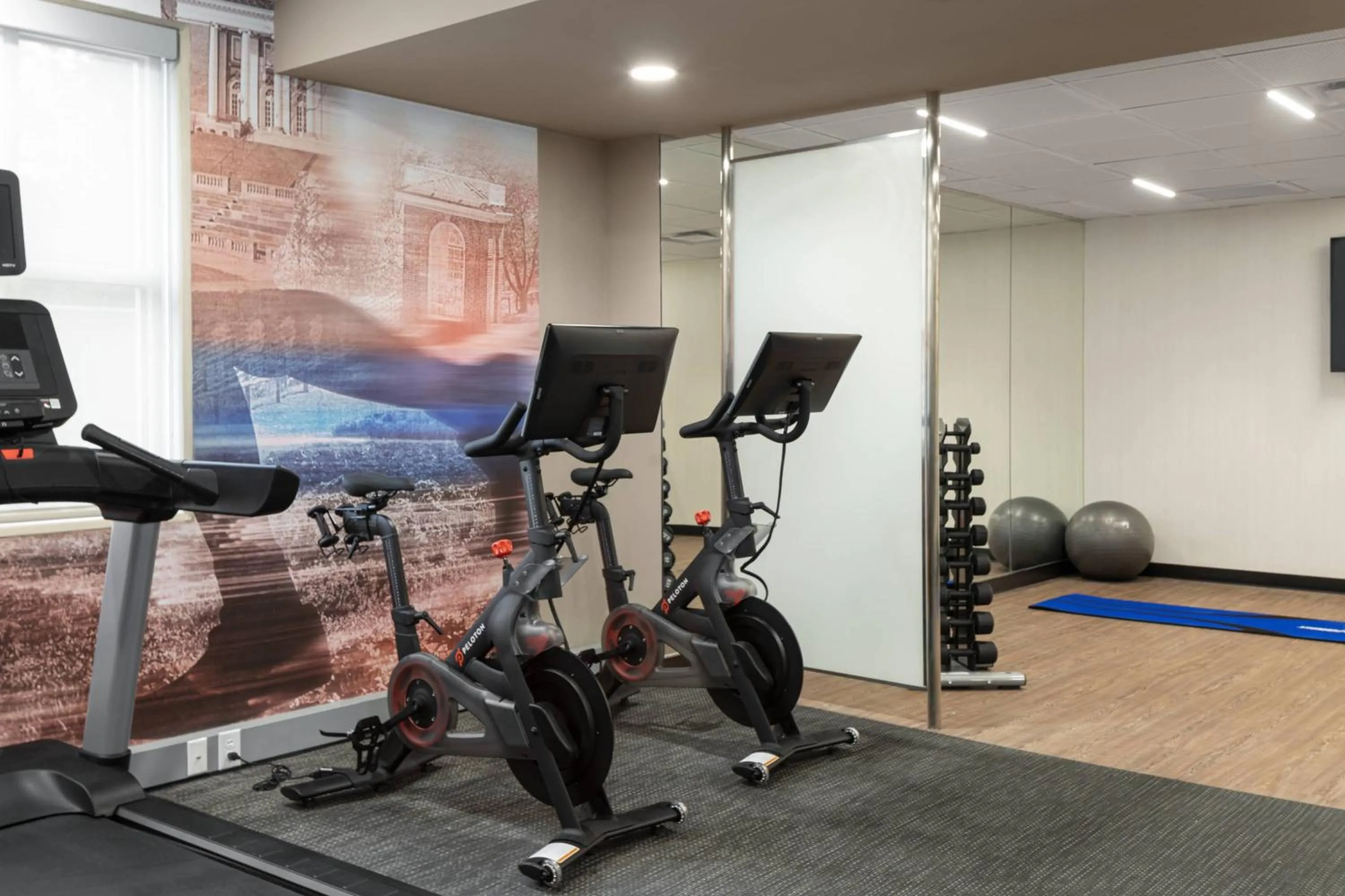 Fitness centre/facilities in Courtyard by Marriott Charlottesville - University Medical Center