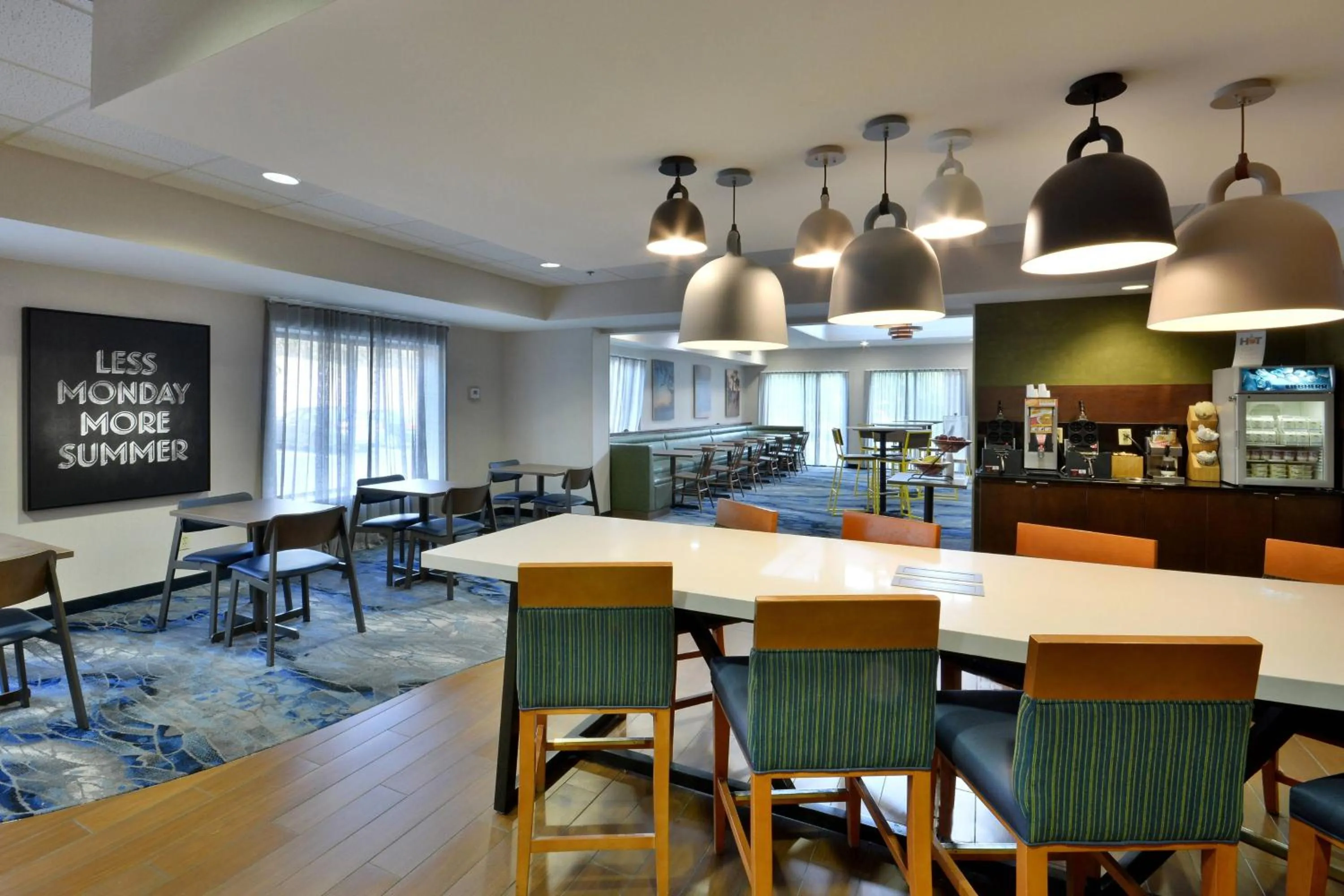 Breakfast in Fairfield Inn & Suites by Marriott Charlottesville North