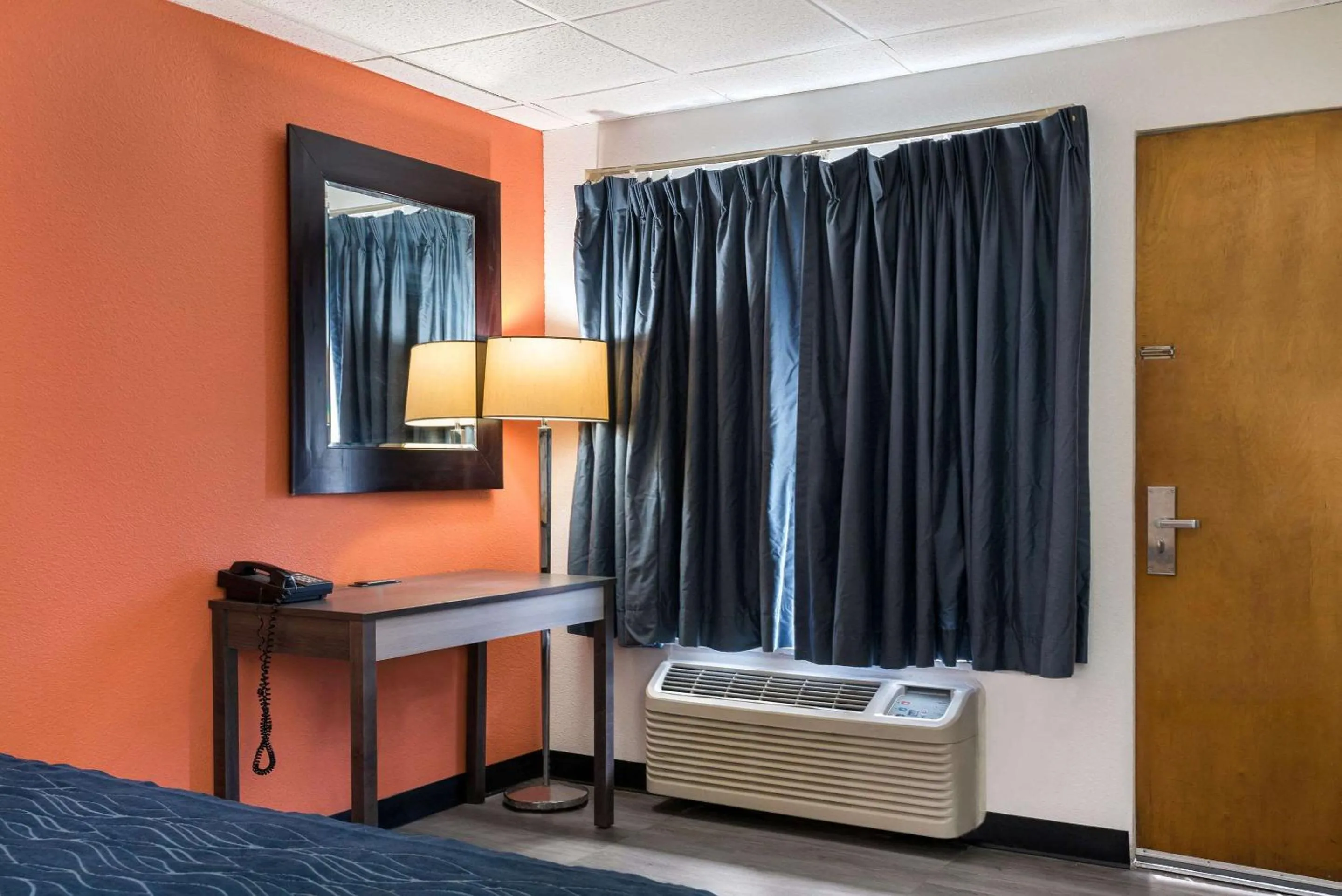 Bedroom, Bed in Rodeway Inn Harlan
