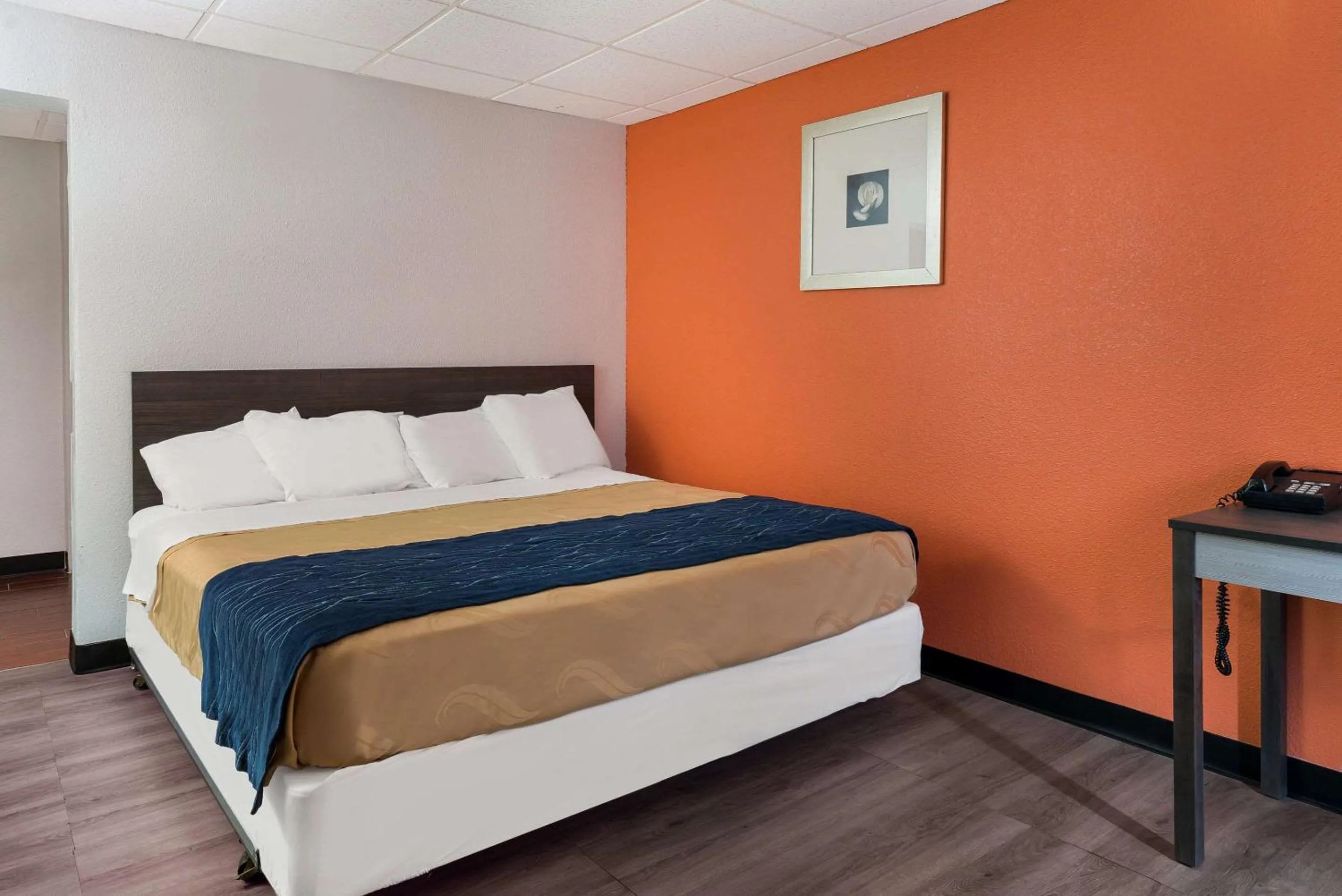 Bedroom, Bed in Rodeway Inn Harlan