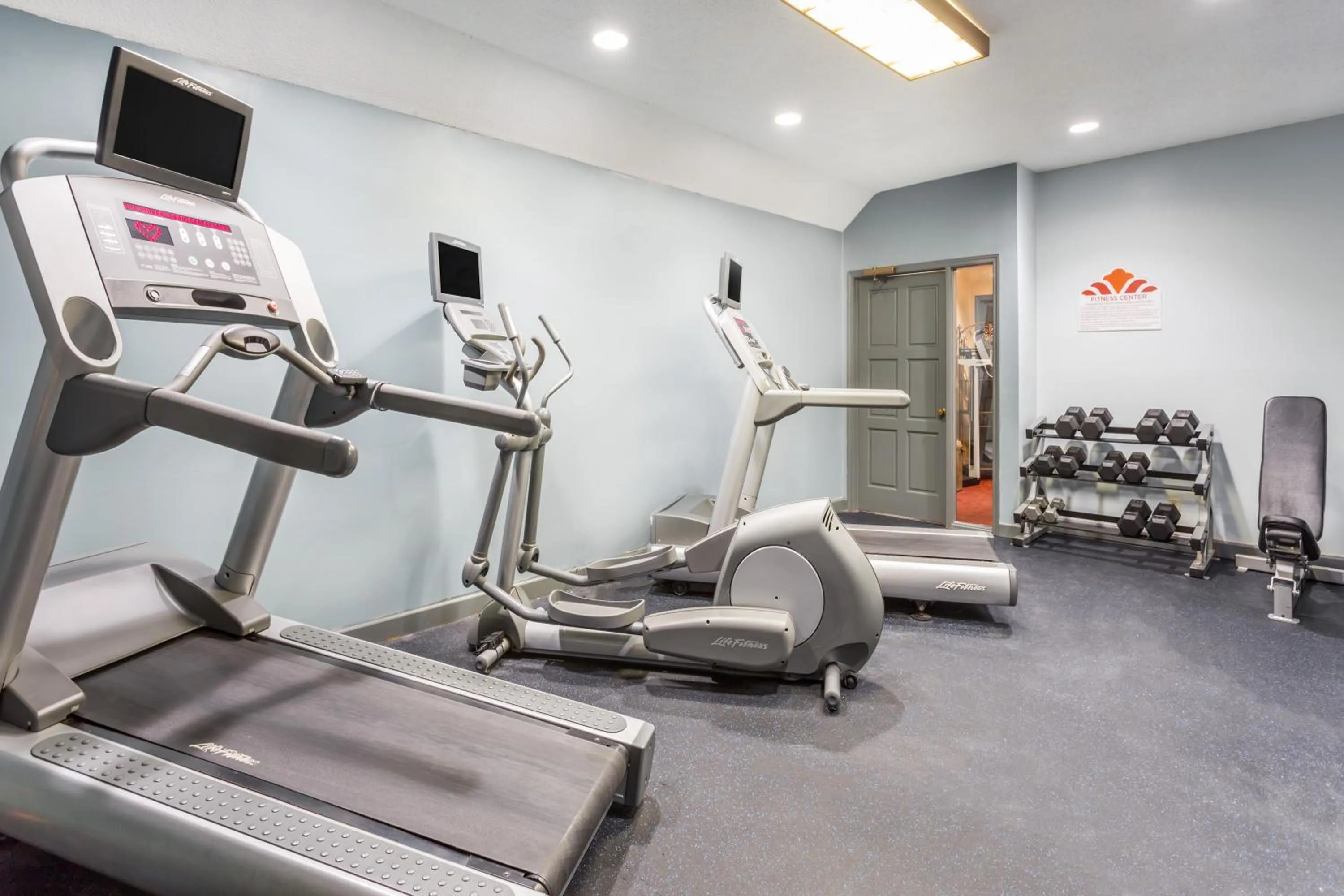 Fitness centre/facilities in Hawthorn Suites By Wyndham North Charleston
