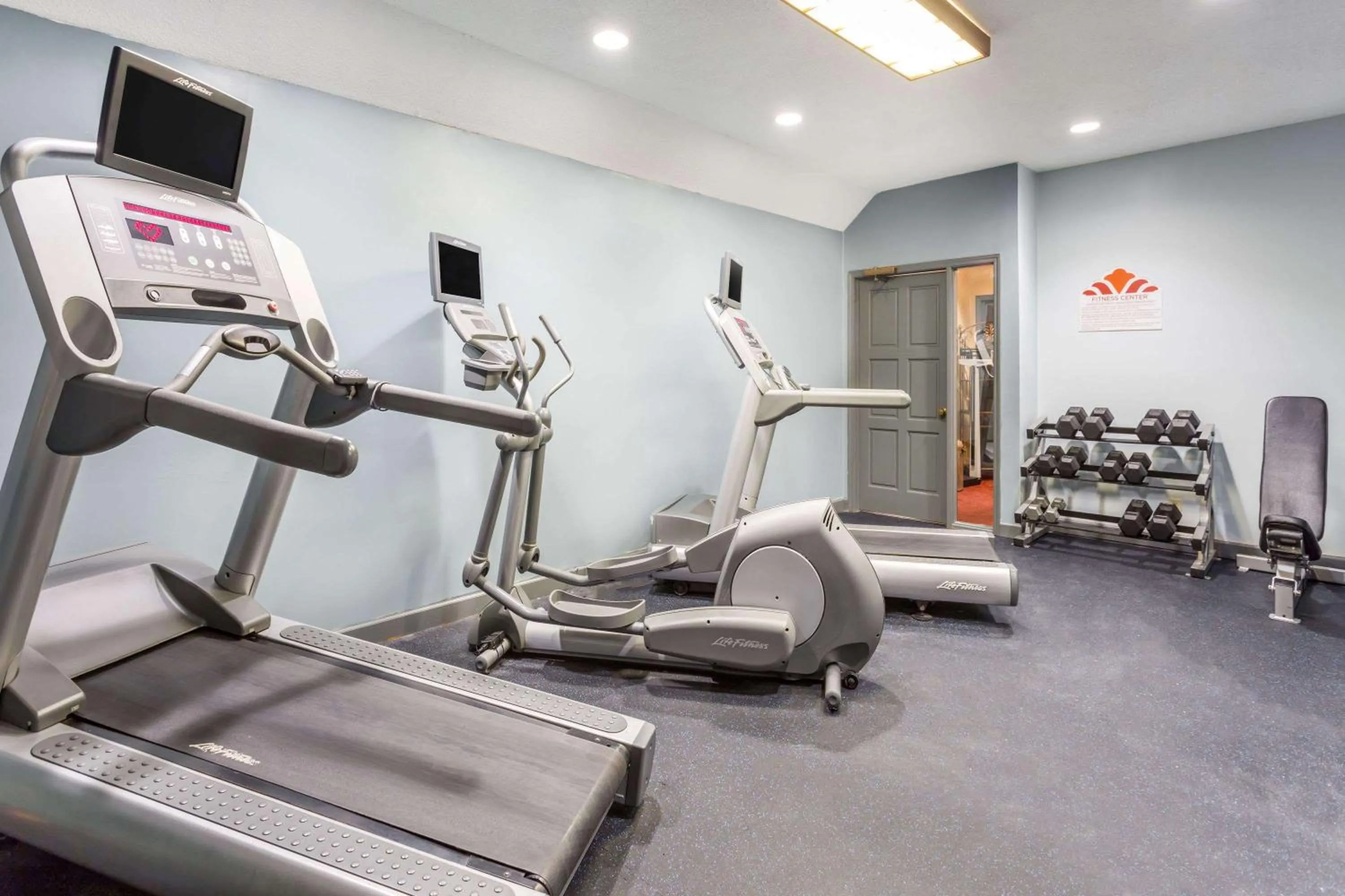 Fitness centre/facilities in Hawthorn Suites By Wyndham North Charleston