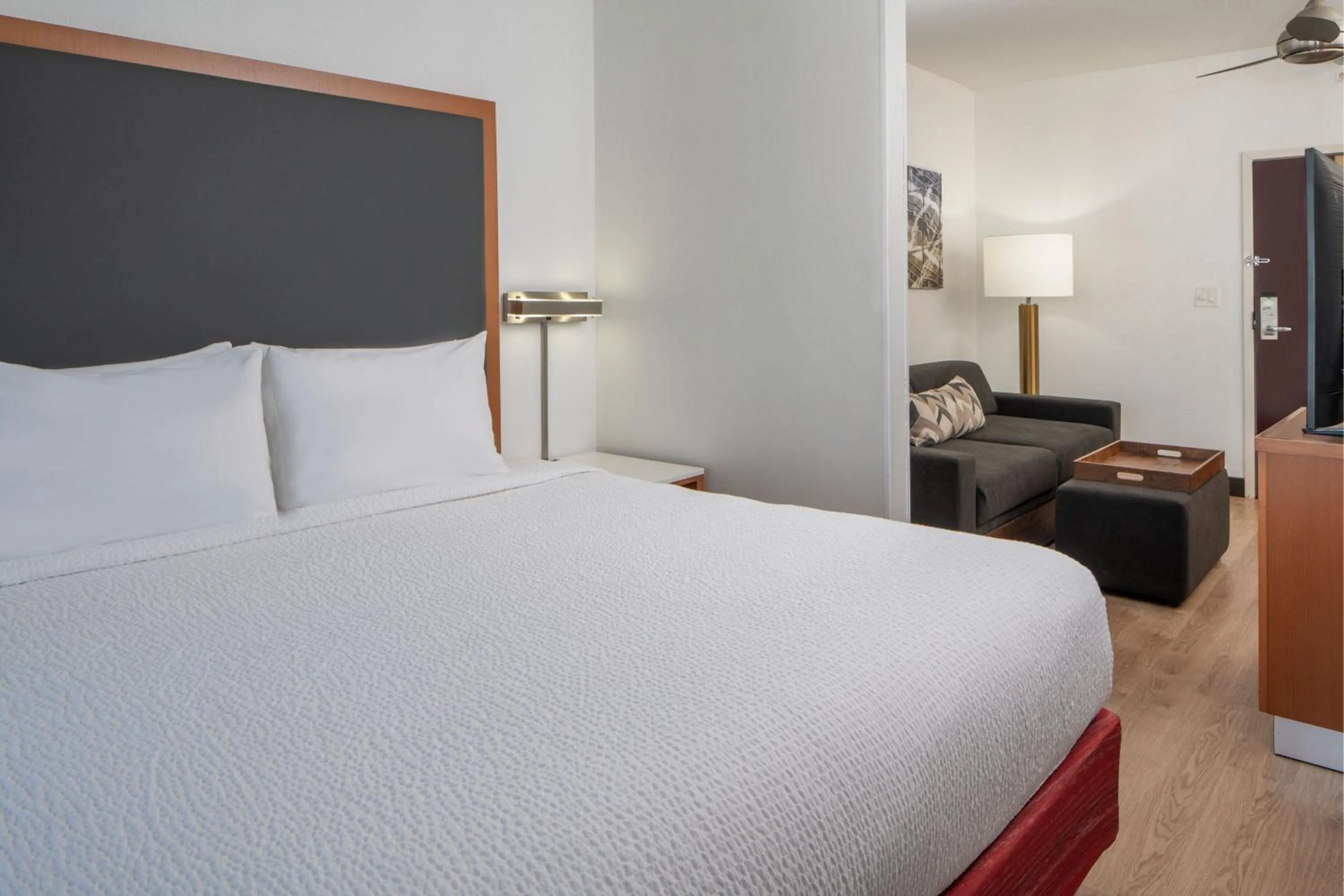 Bedroom, Bed in SpringHill Suites by Marriott Charleston Riverview