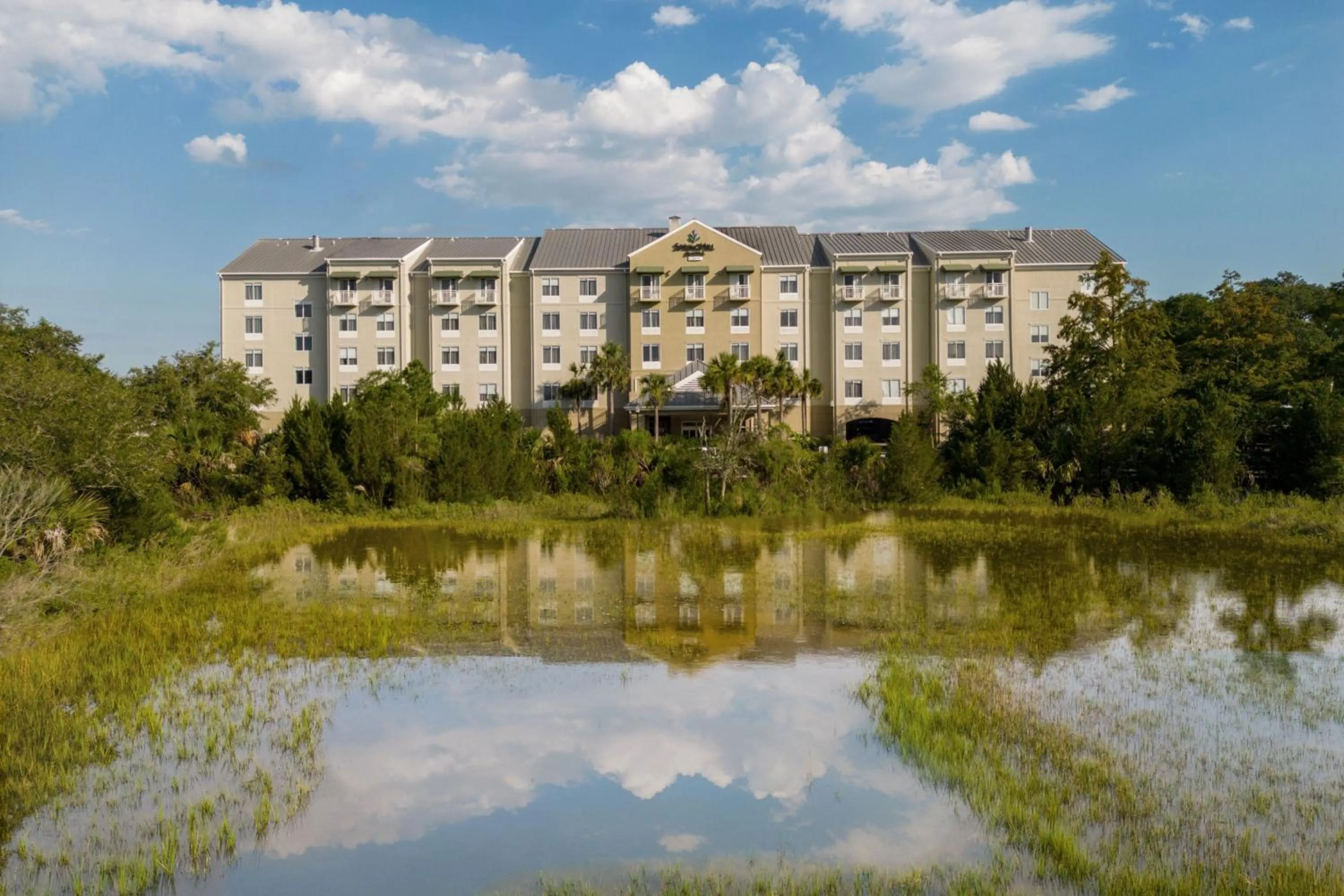 Property building in SpringHill Suites by Marriott Charleston Riverview