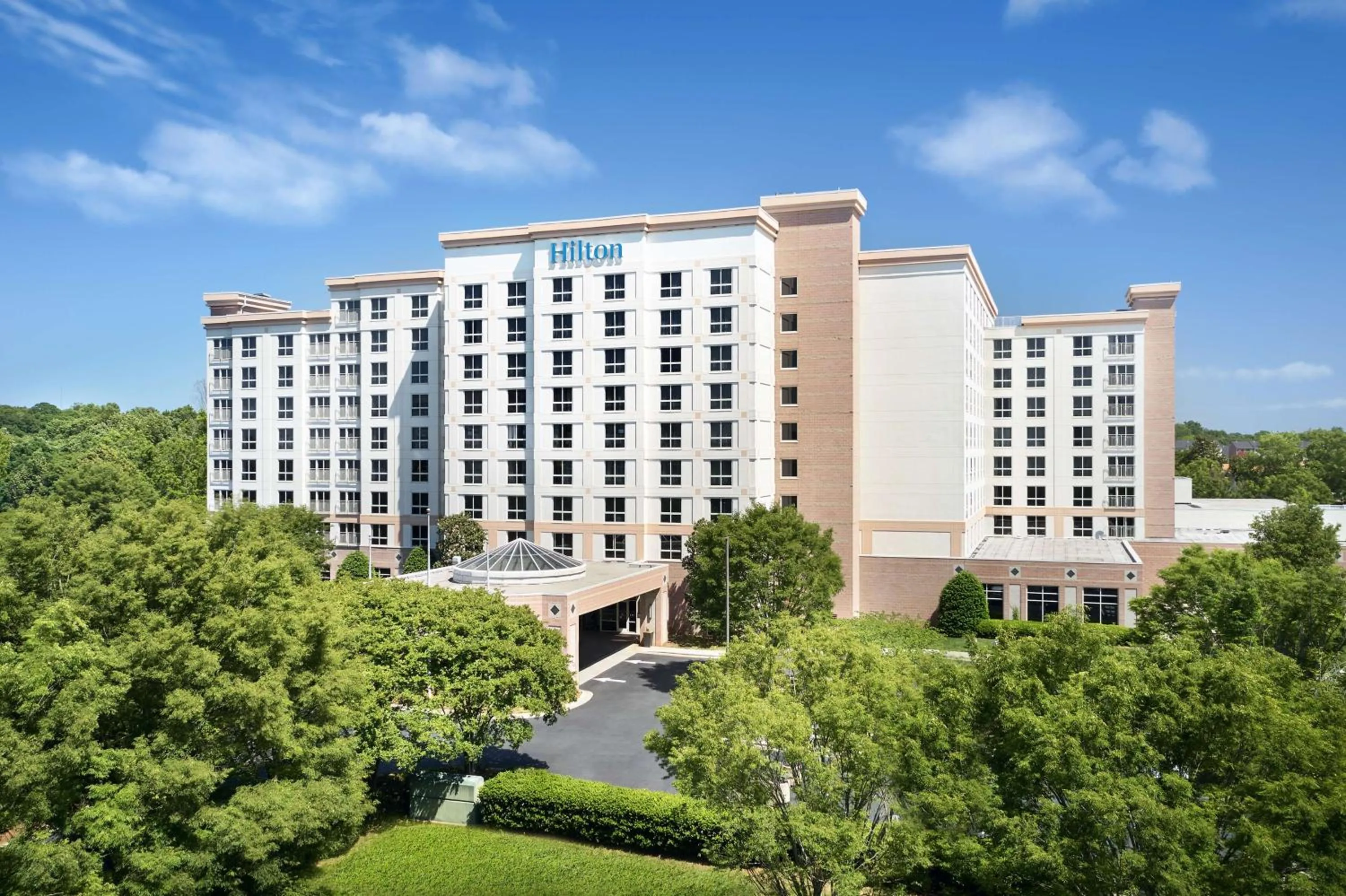 Property building in Hilton Charlotte Airport Hotel