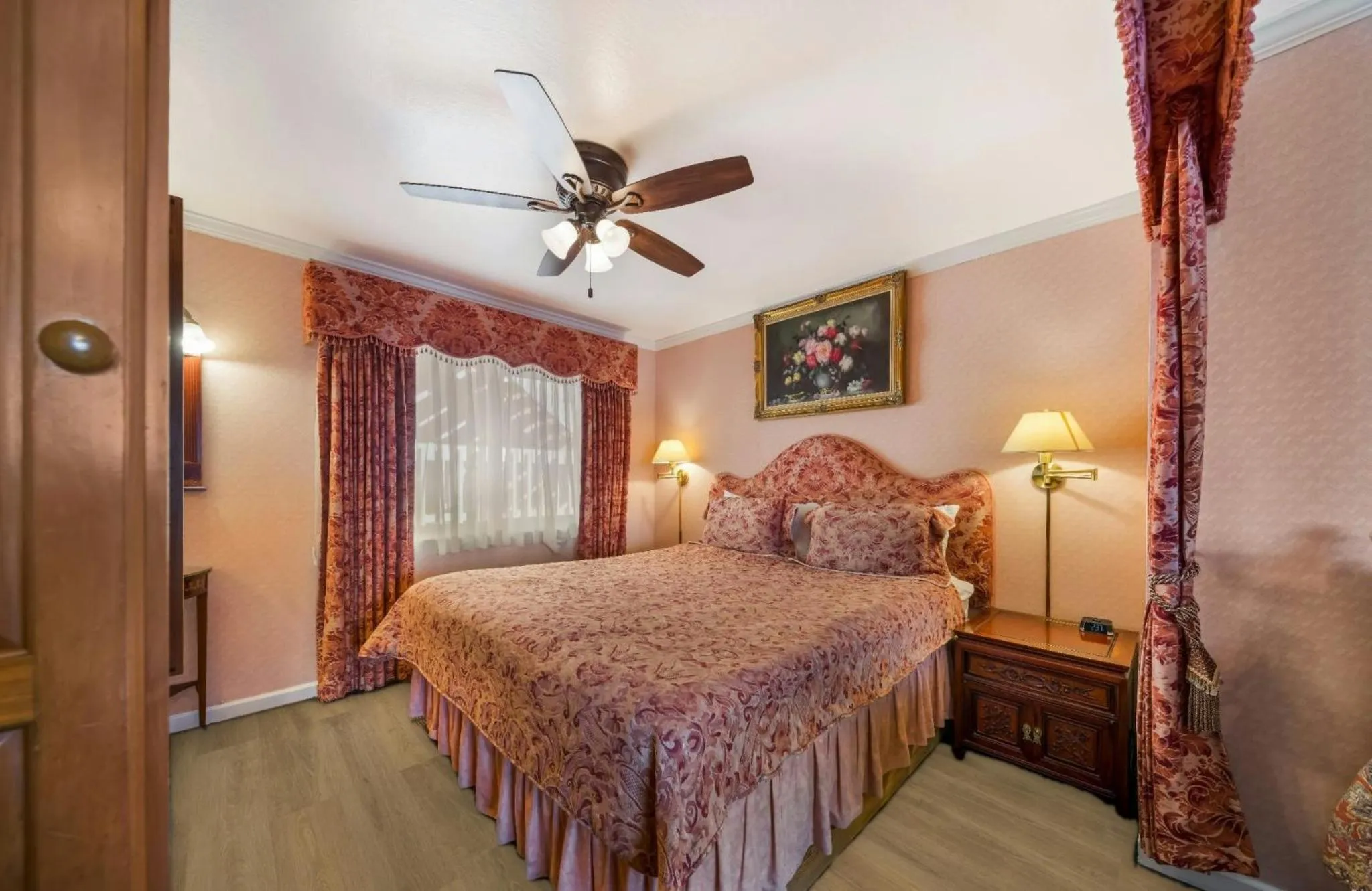 Bedroom, Bed in Carmel Inn & Suites