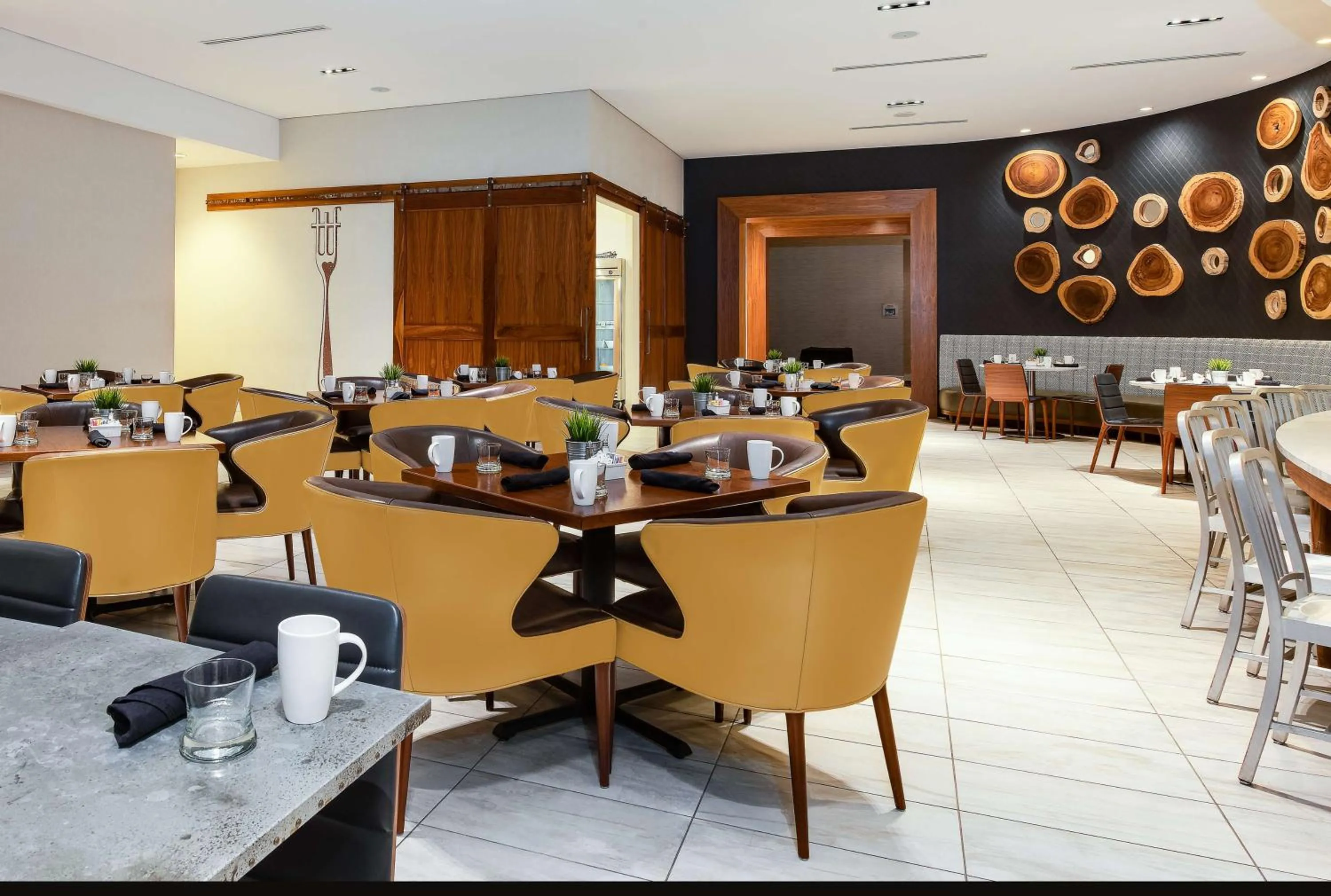 Restaurant/places to eat in Sonesta Charlotte Lower South End