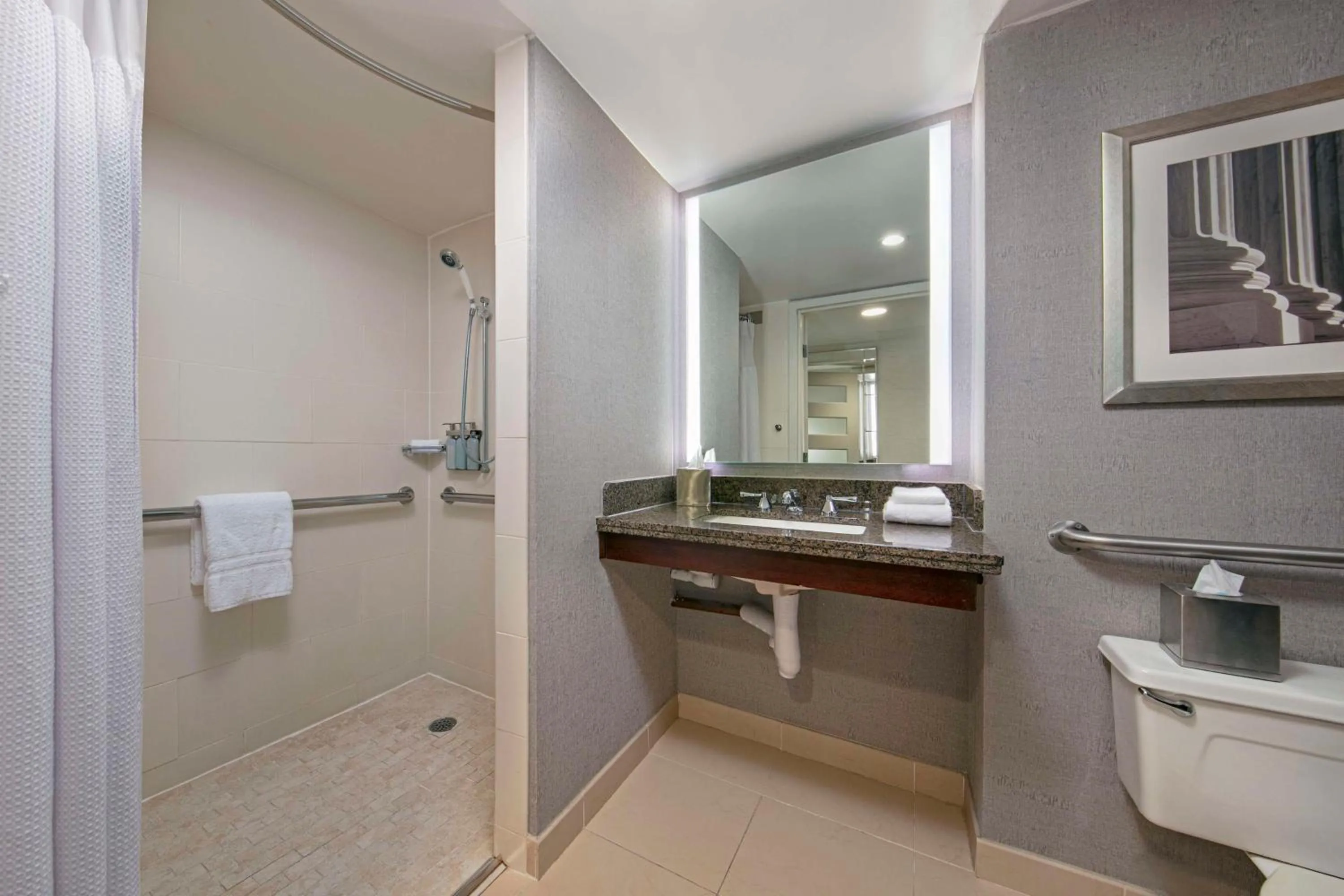 Bathroom in Sonesta Charlotte Lower South End