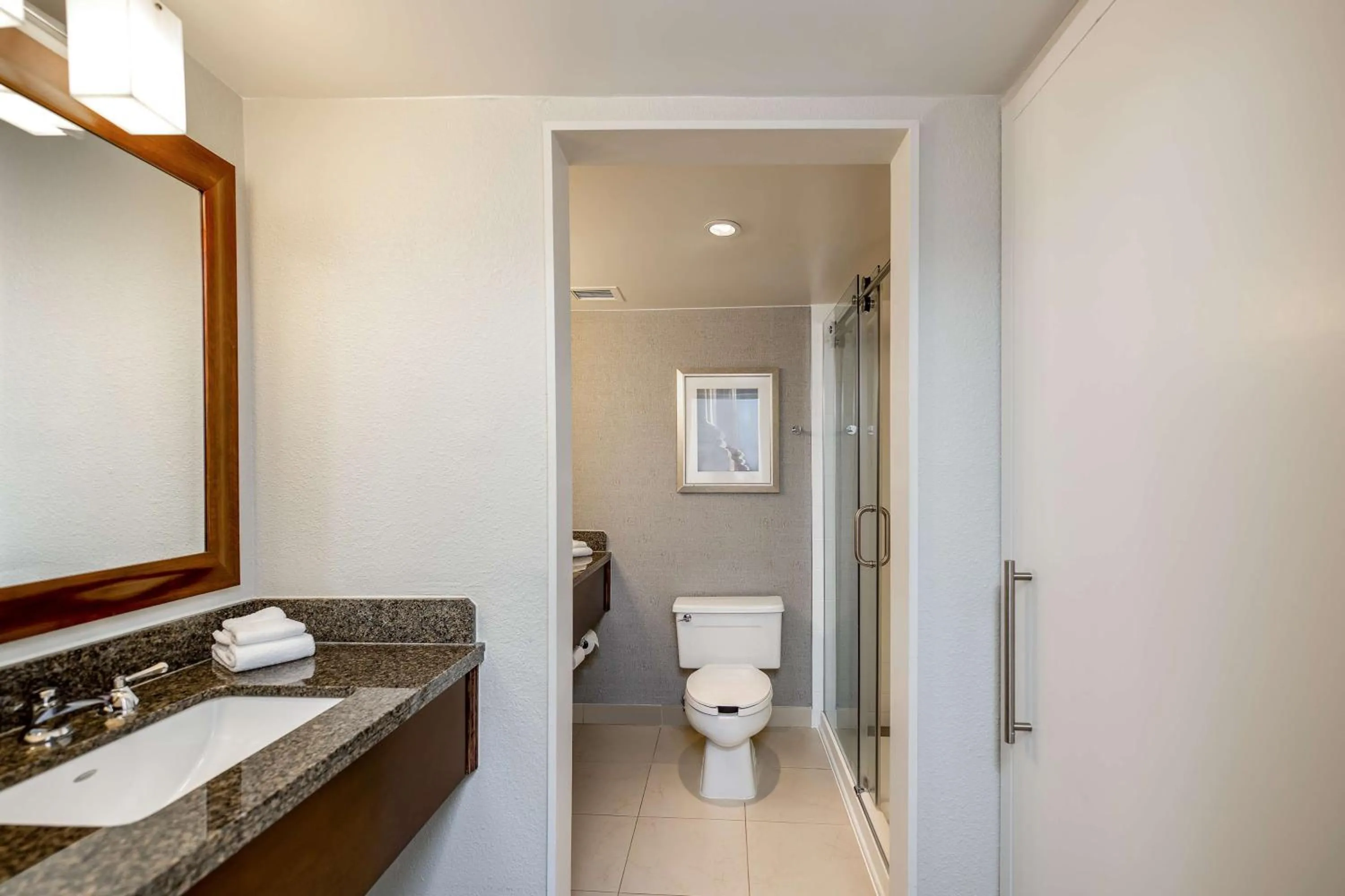 Bathroom in Sonesta Charlotte Lower South End