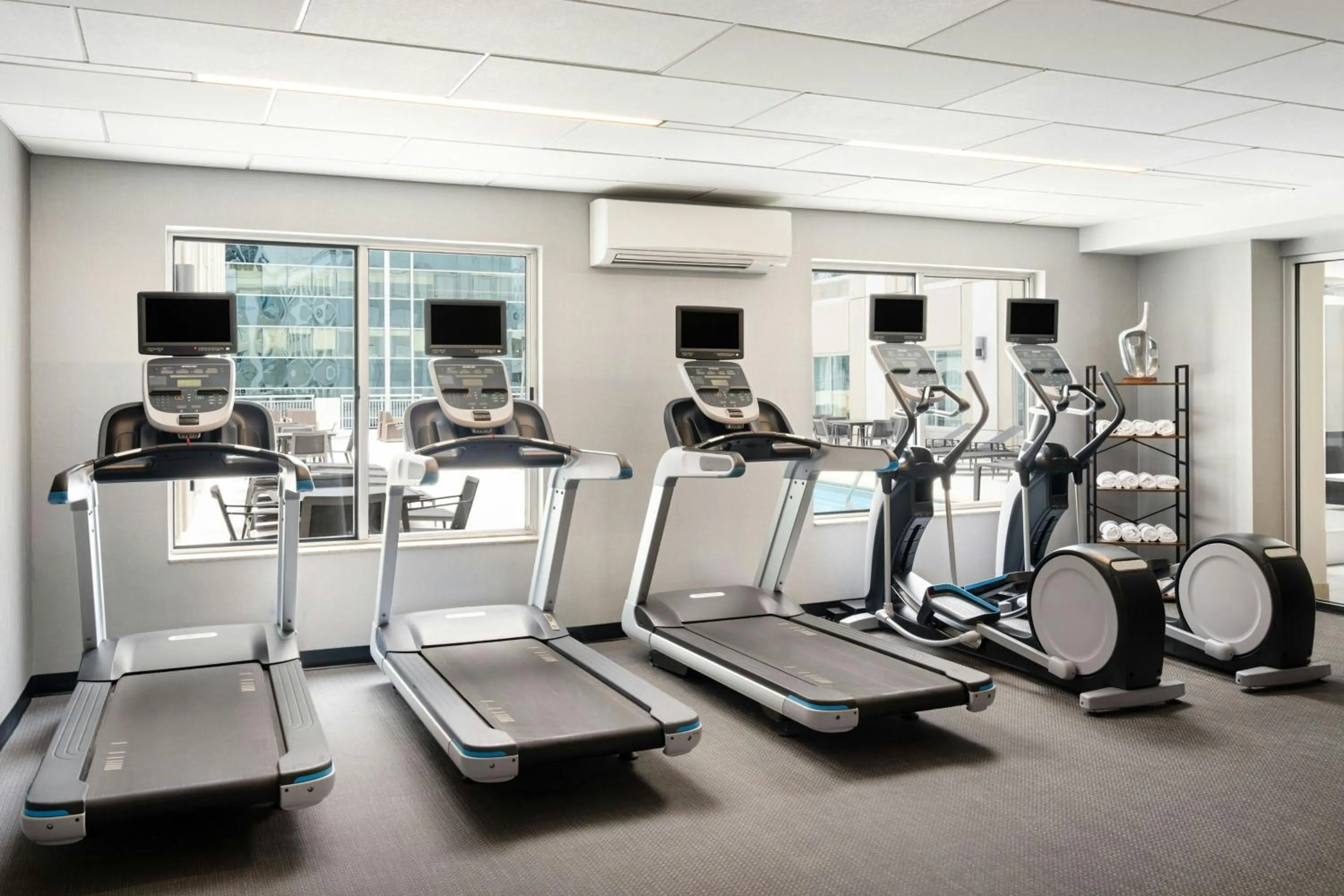 Fitness centre/facilities in Courtyard Charlotte City Center