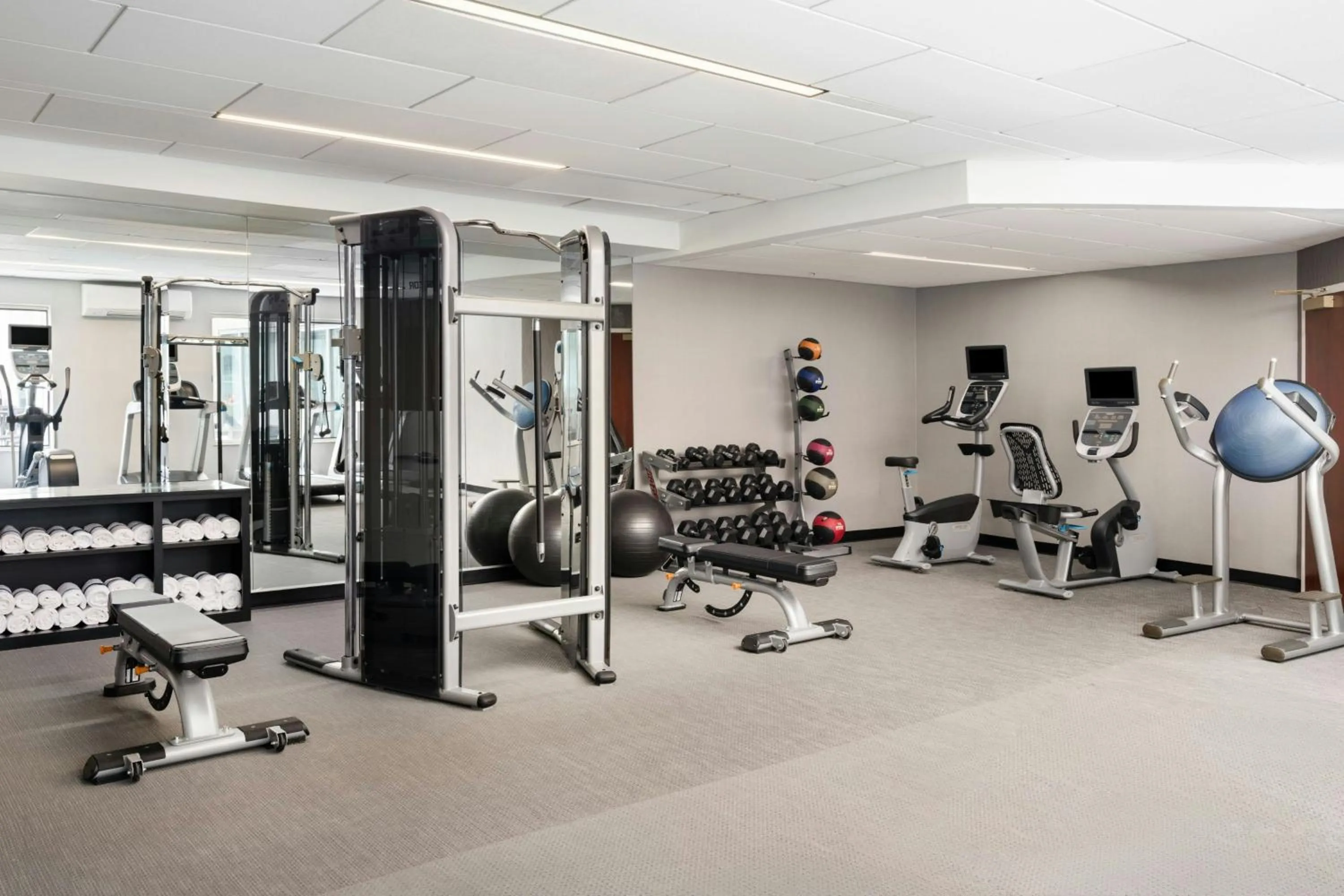 Fitness centre/facilities in Courtyard Charlotte City Center