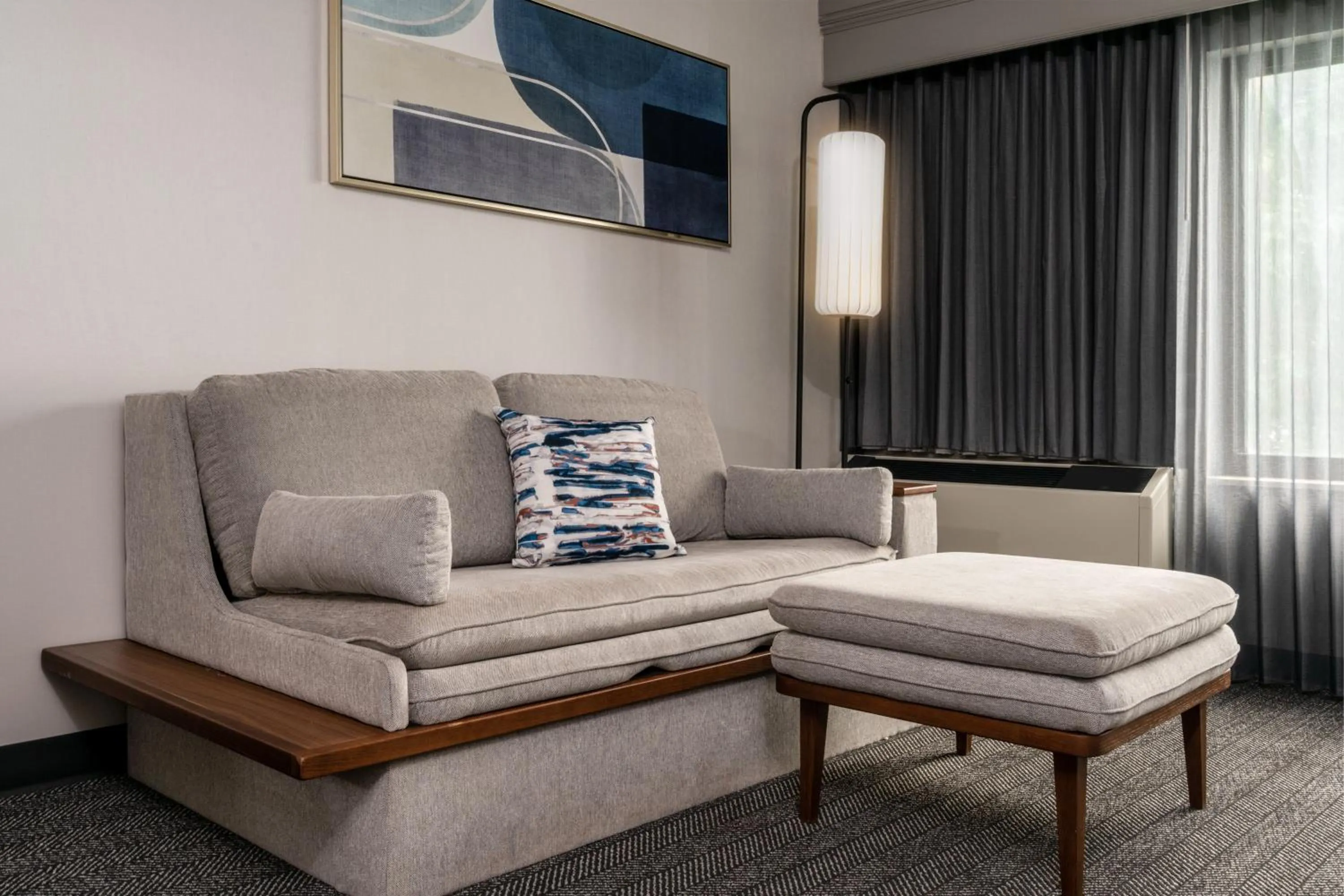 Photo of the whole room in Courtyard Columbus Airport