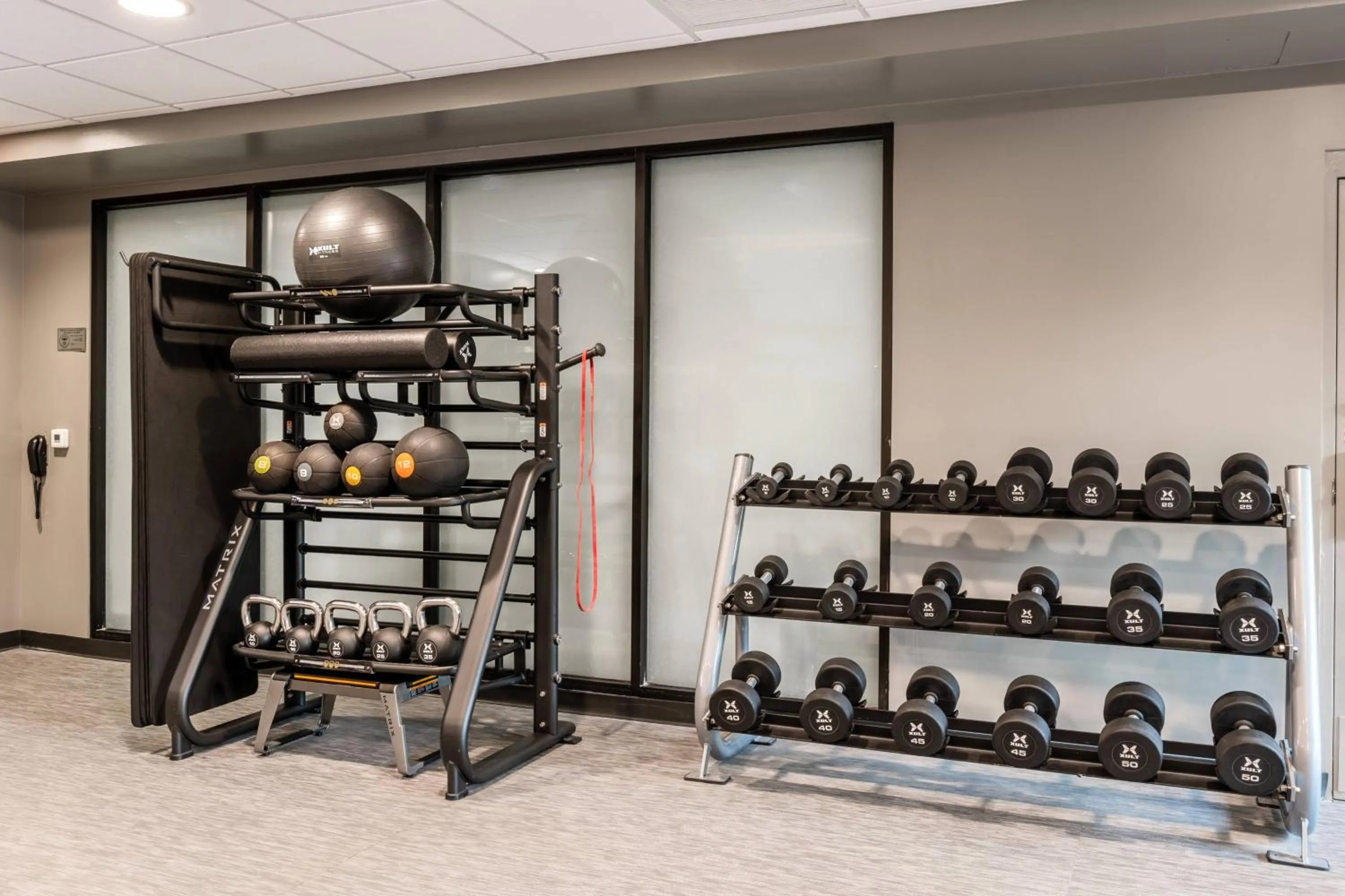 Fitness centre/facilities in Courtyard Columbus Airport