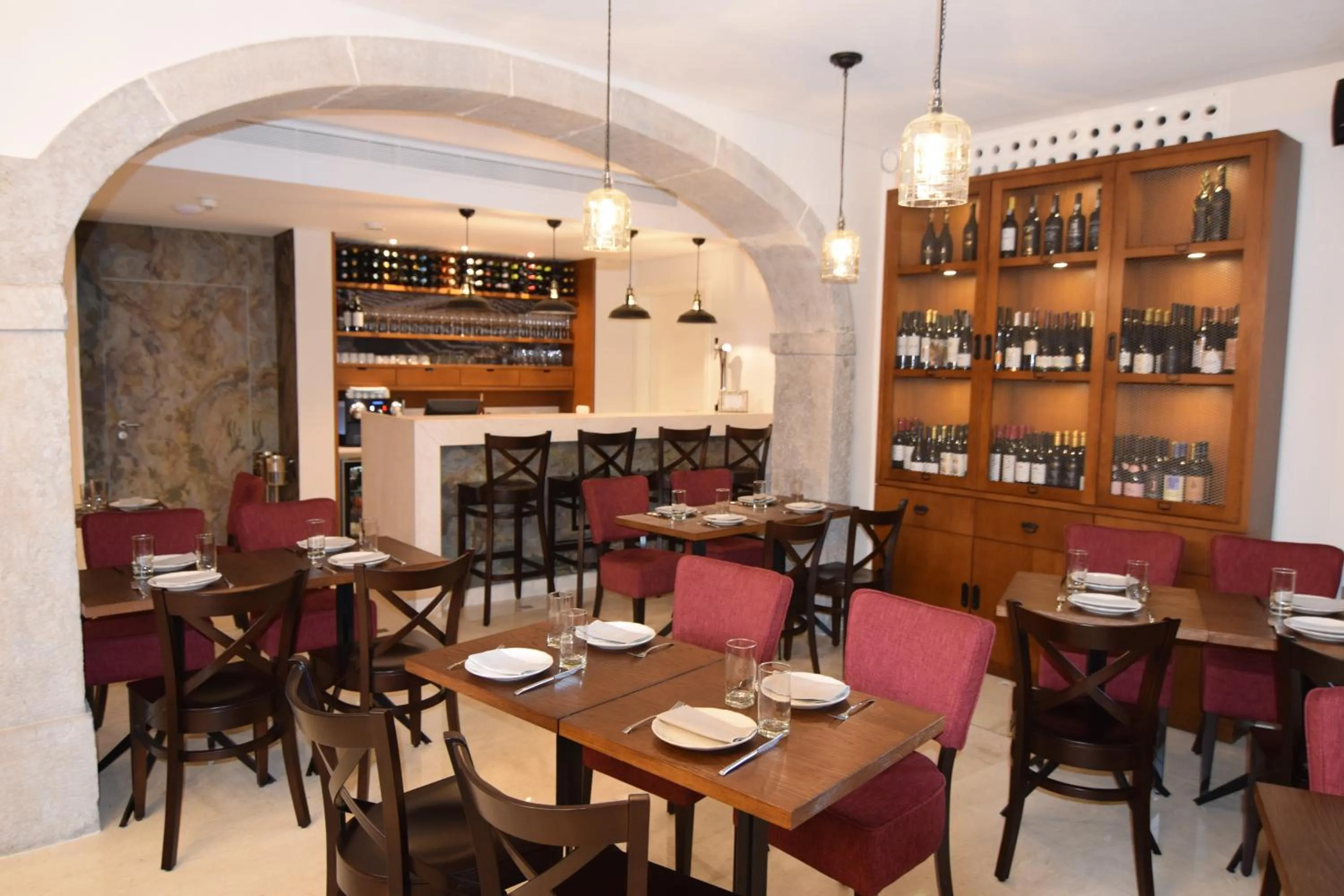 Restaurant/places to eat in Lisbon Wine Hotel