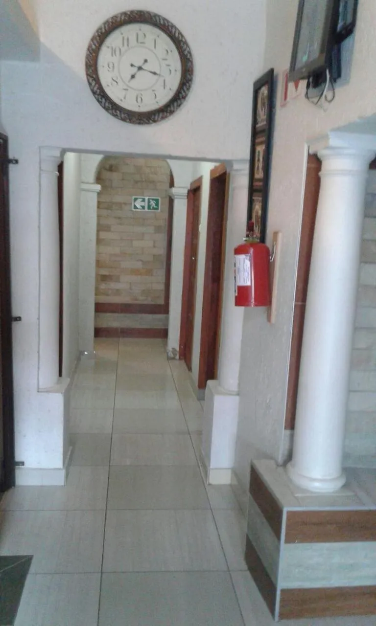 Royal Crown Guesthouse