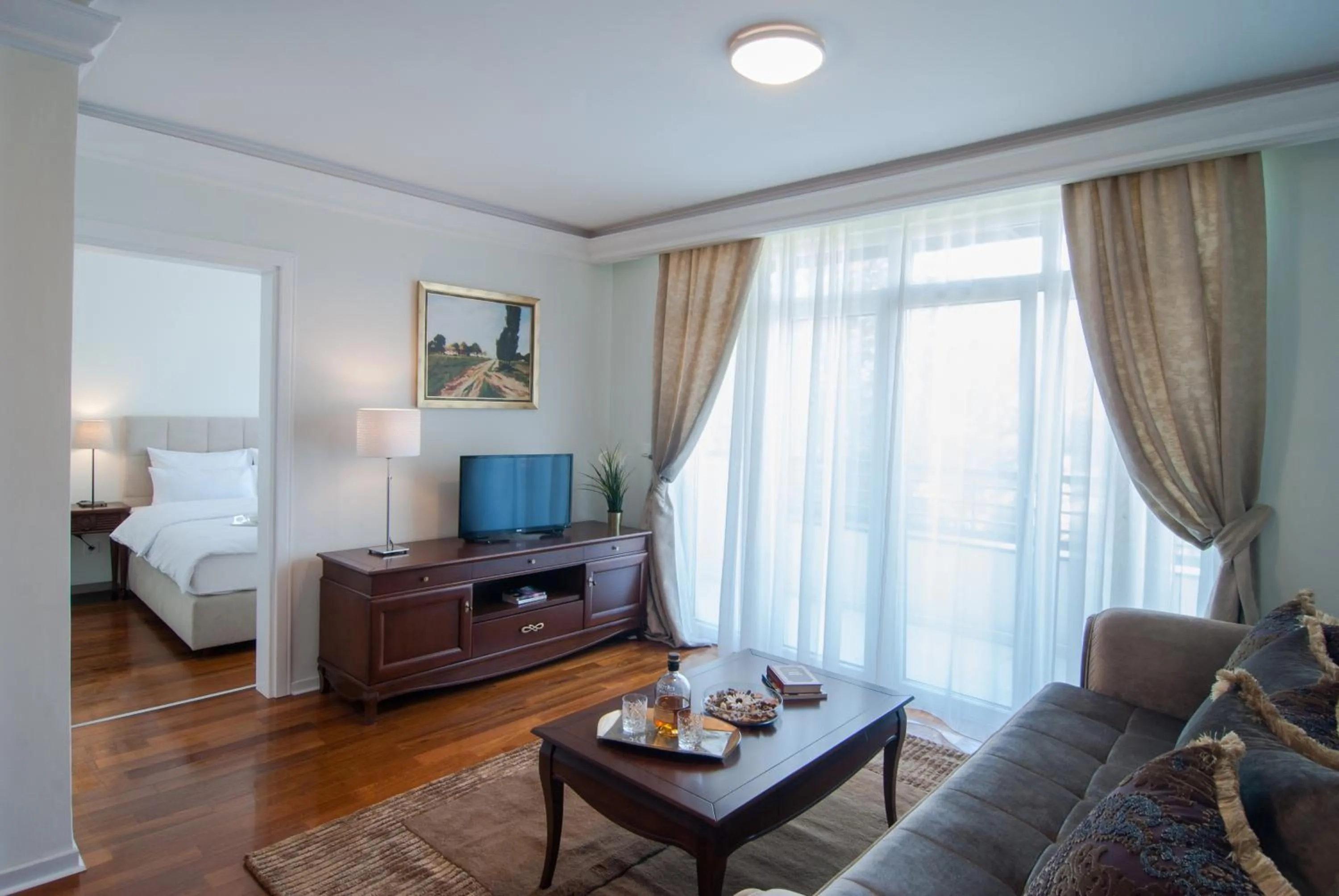 Living room, Bed in Vila Opera