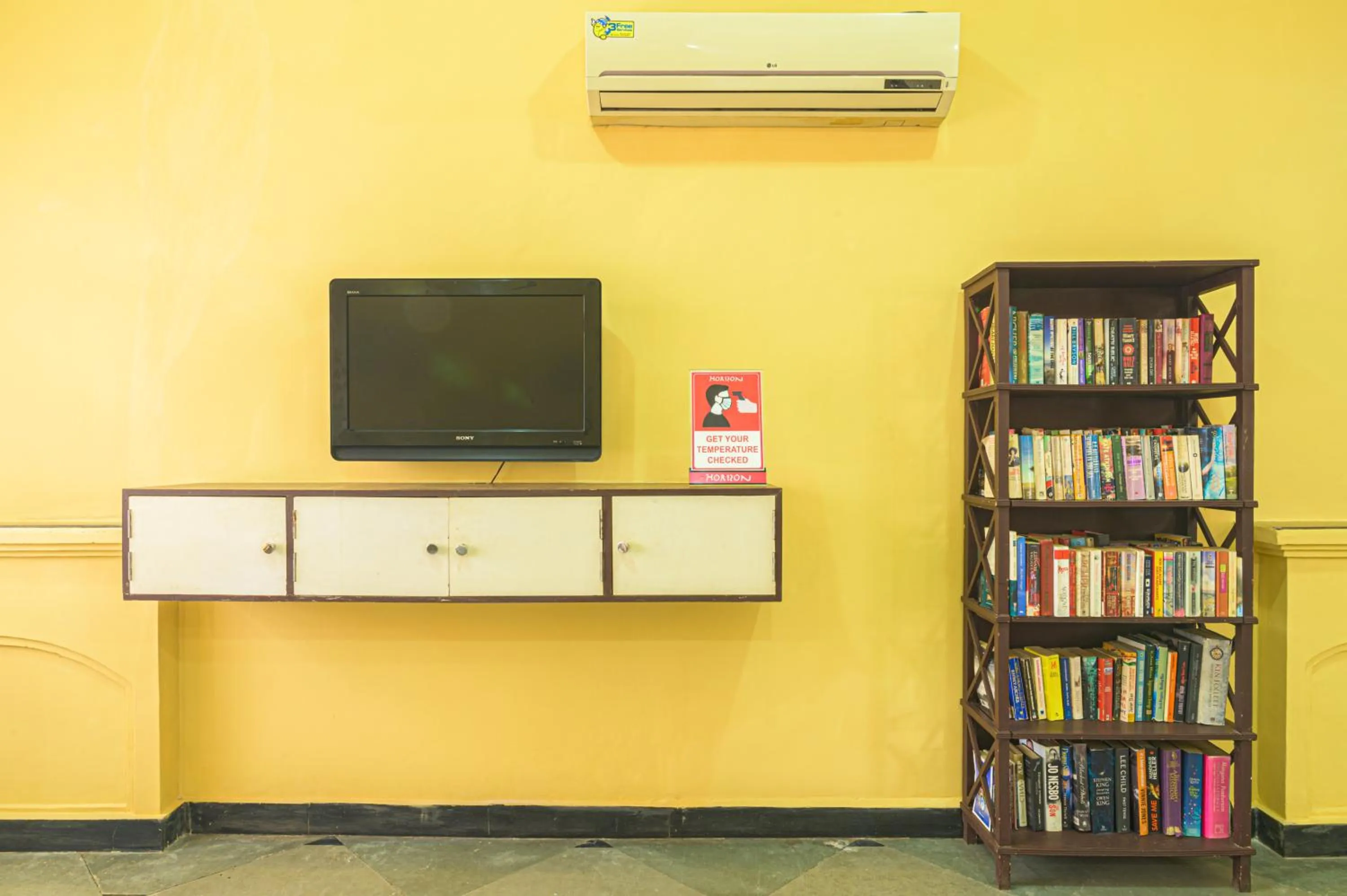 Restaurant/places to eat in The Horizon