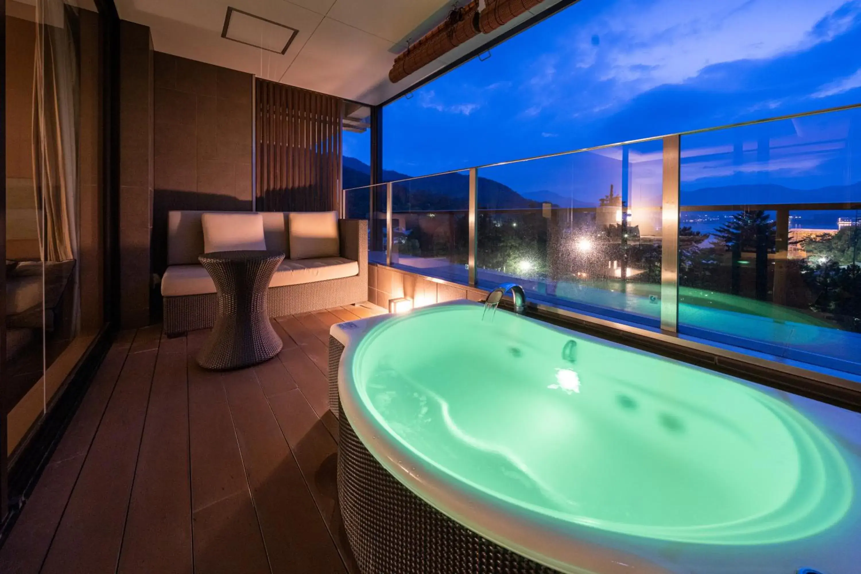 Suite with Tatami Area and Open-Air Bath in Miyajima Grand Hotel Arimoto Suite with Tatami Area and Open-Air Bath in Miyajima Grand Hotel Arimoto