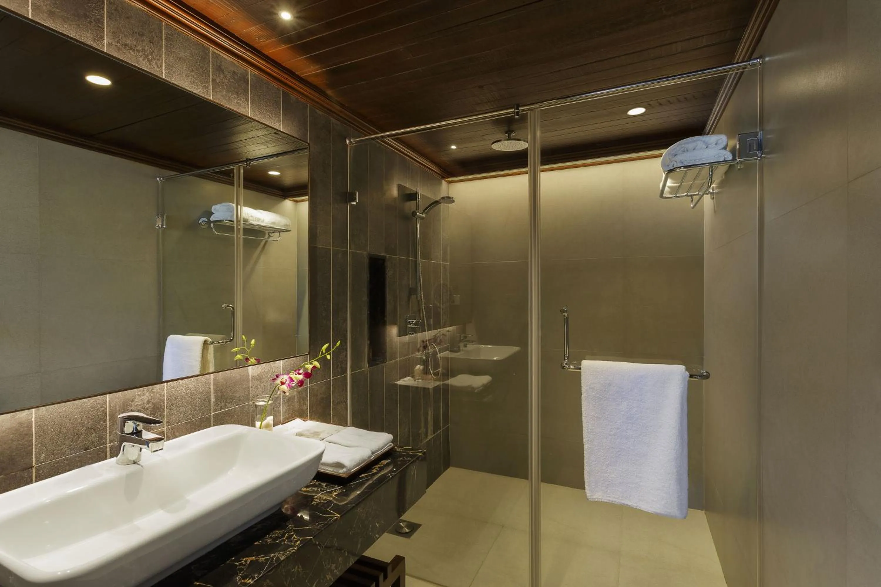 Bathroom in Lazy Lagoon, Baga A Lemon Tree Resort, Goa