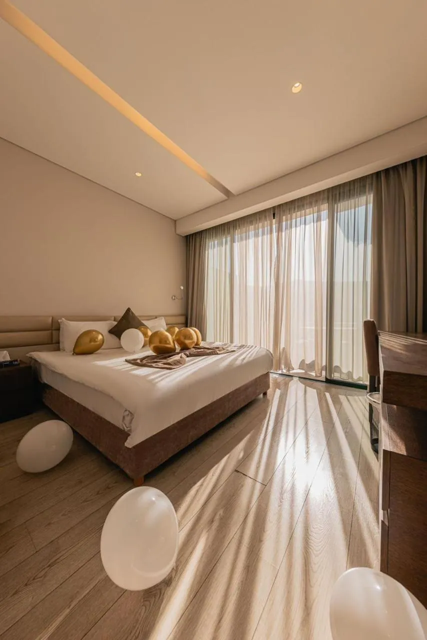 Photo of the whole room in Country Lodge Hotel & Resort Beirut