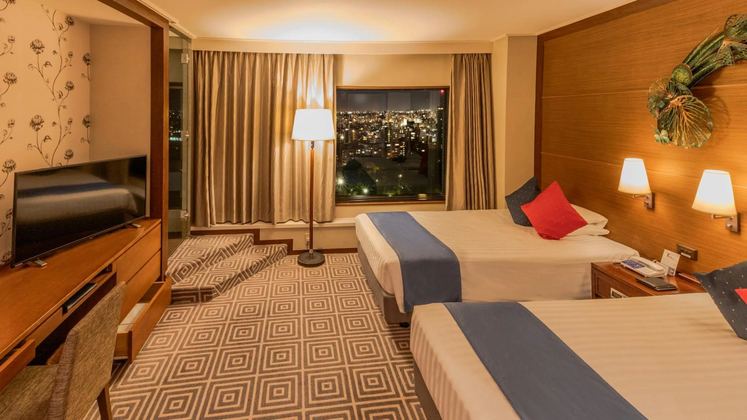 Photo of the whole room, Bed in Premier Hotel Nakajima Park Sapporo