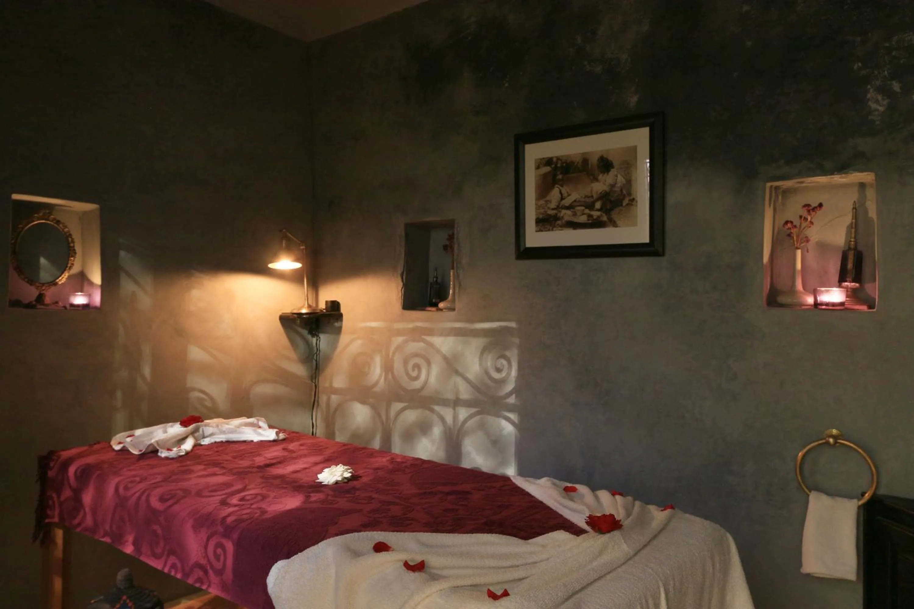 Massage, Bed in Riad Houdou