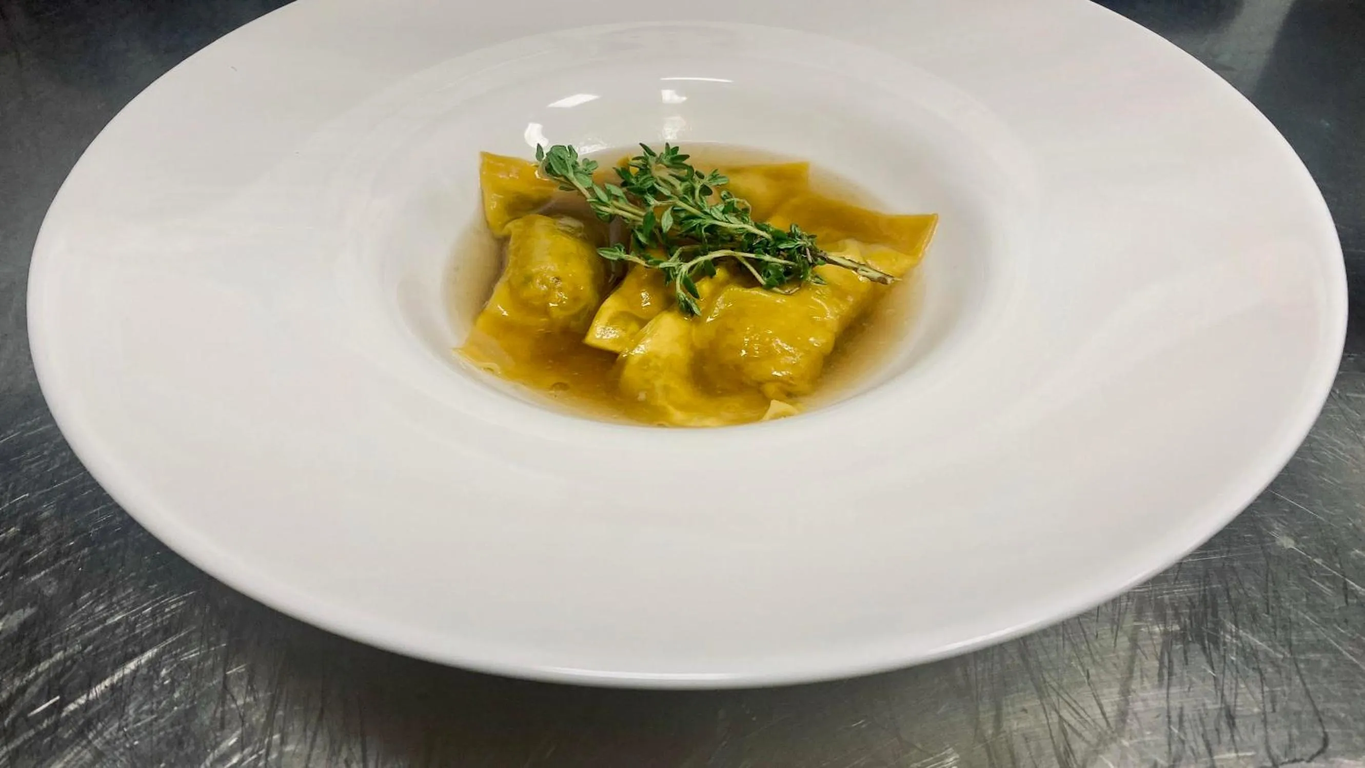 Restaurant/places to eat in Hotel la Pointe Percee