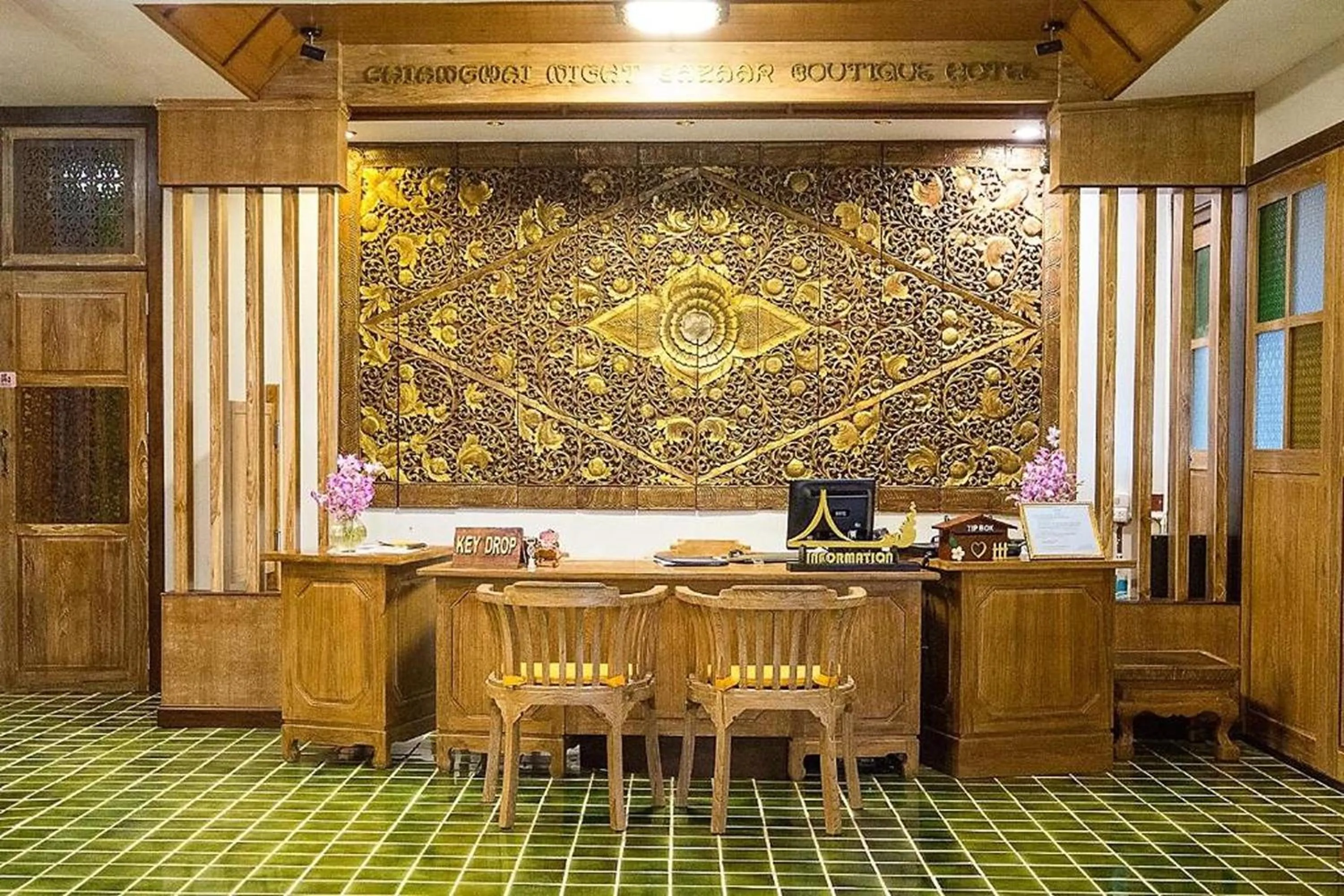 Lobby or reception in CM Night Bazaar Boutique Hotel - โรงแรม ซี เอ็ม ไนท์บาซาร์ บูทีค