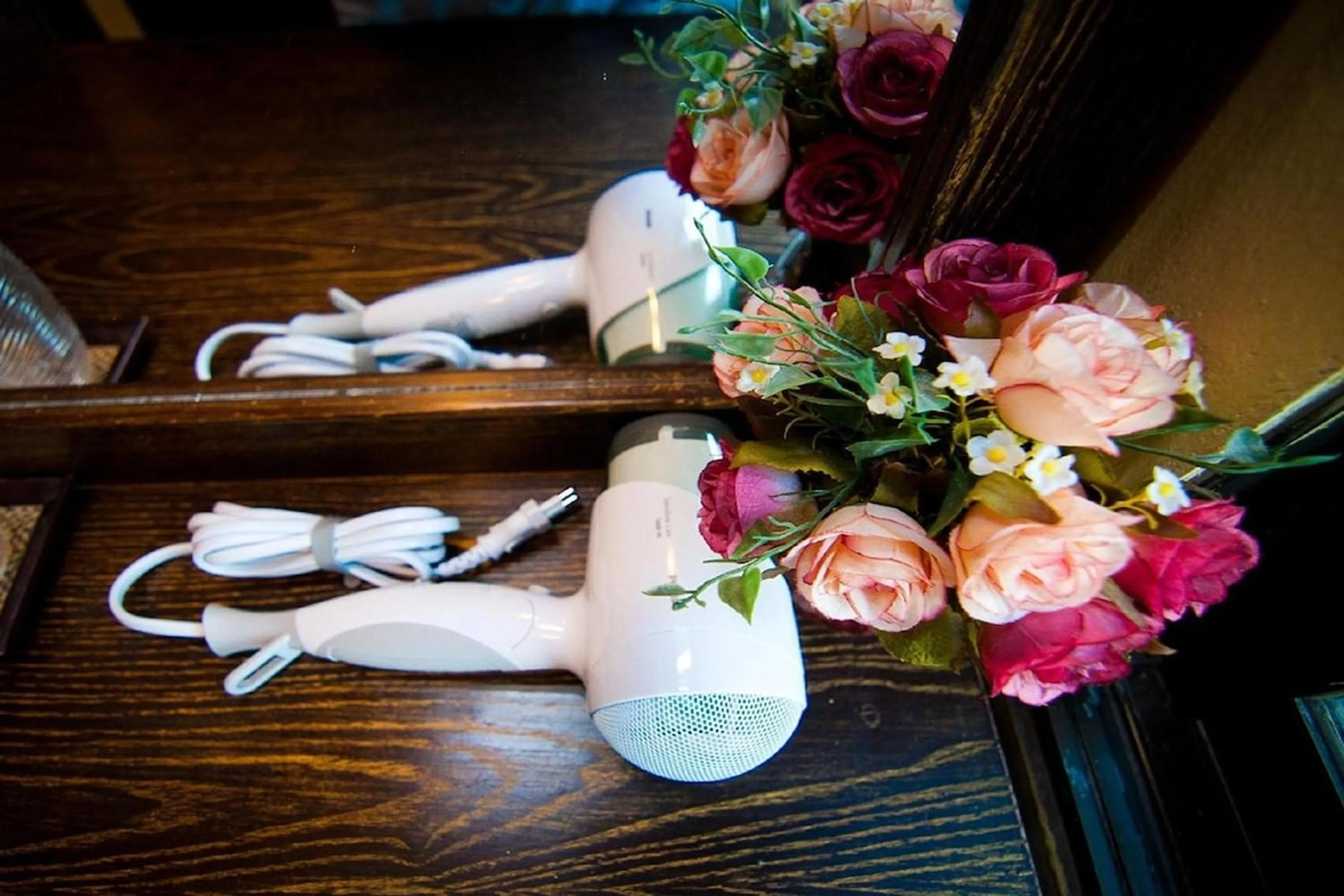 hair dryier in CM Night Bazaar Boutique Hotel - โรงแรม ซี เอ็ม ไนท์บาซาร์ บูทีค