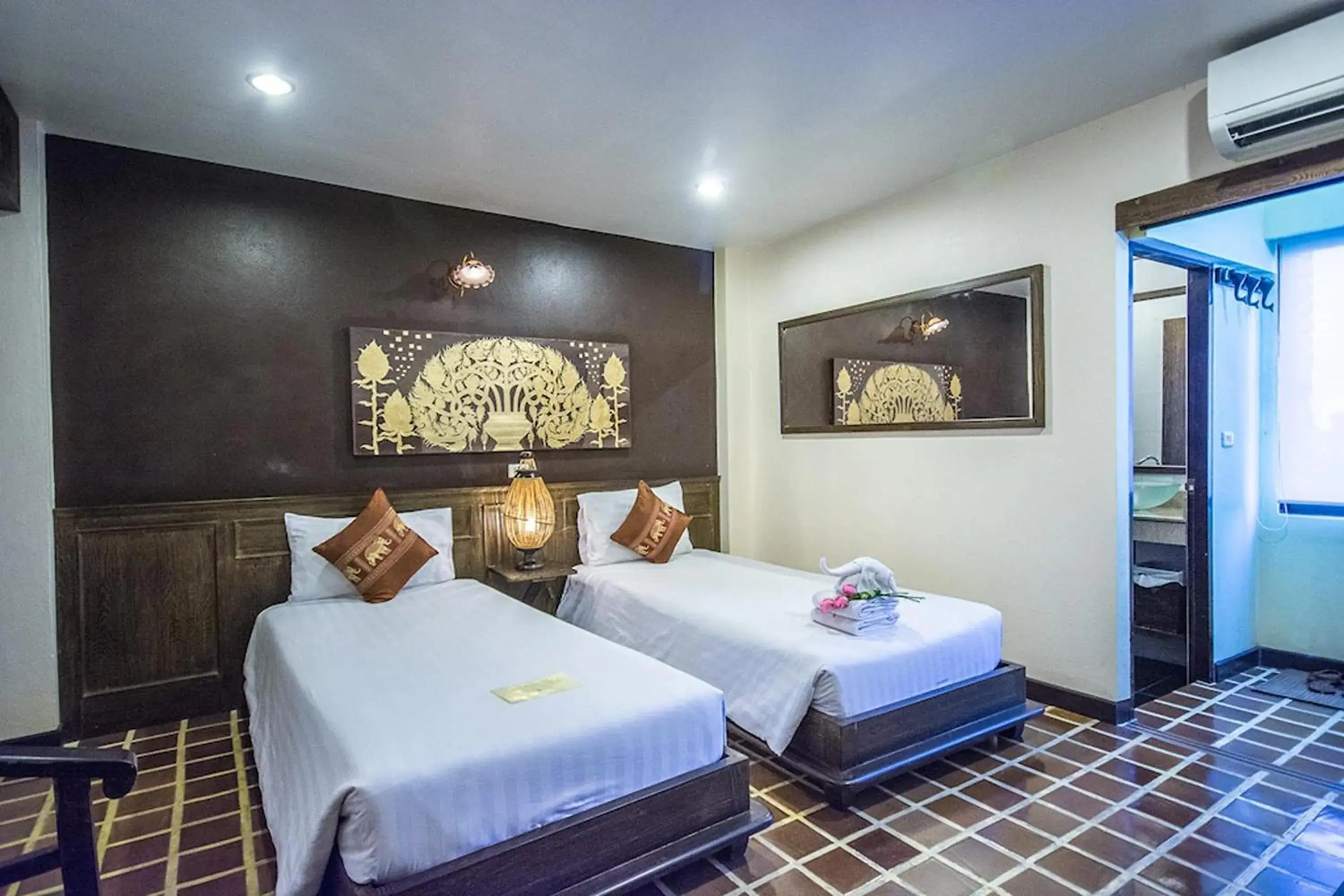 Deluxe Twin Room in CM Night Bazaar Boutique Hotel Deluxe Twin Room in CM Night Bazaar Boutique Hotel